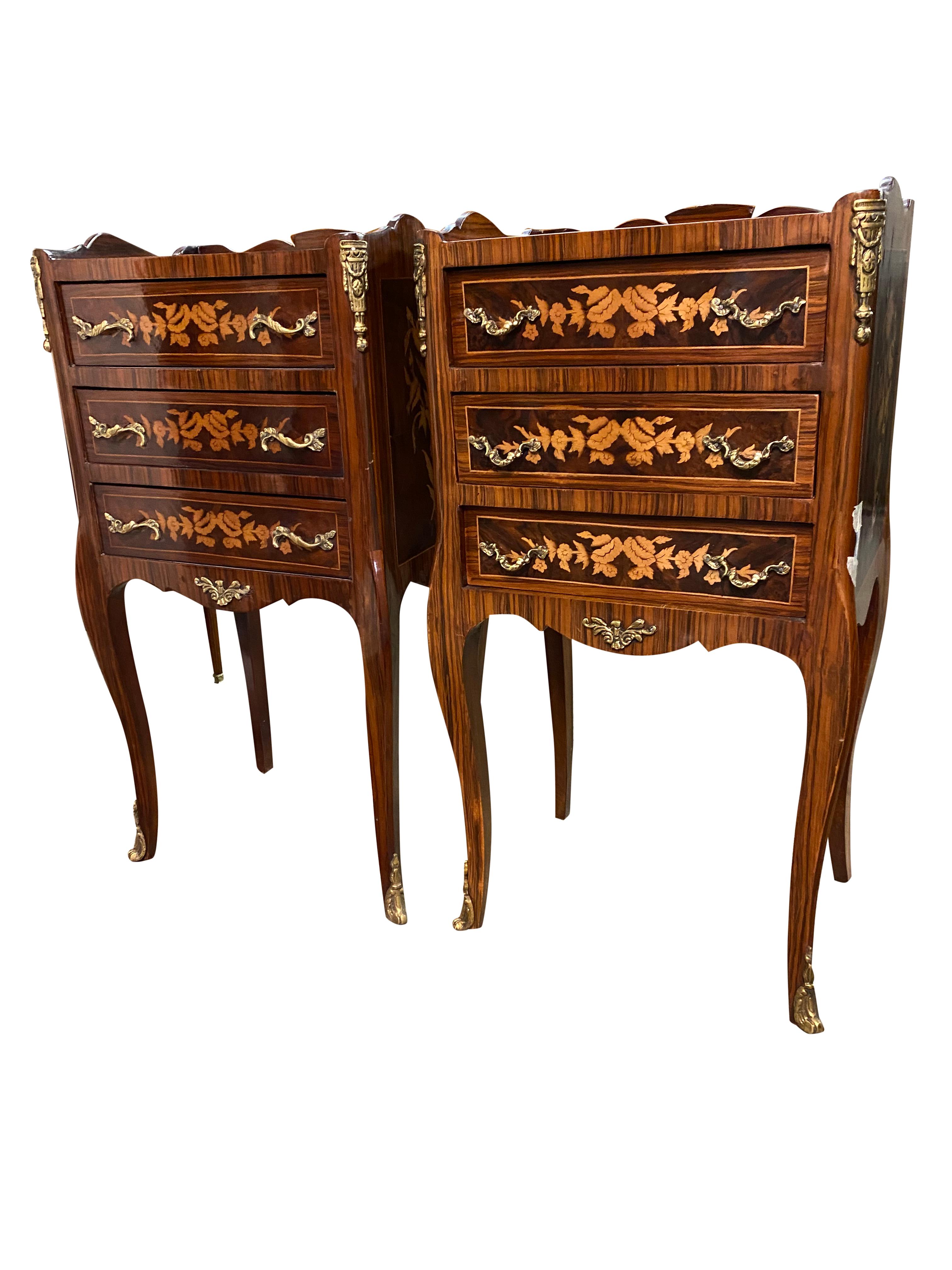 Pair of 20th Century English Regency Style Side Tables For Sale 1