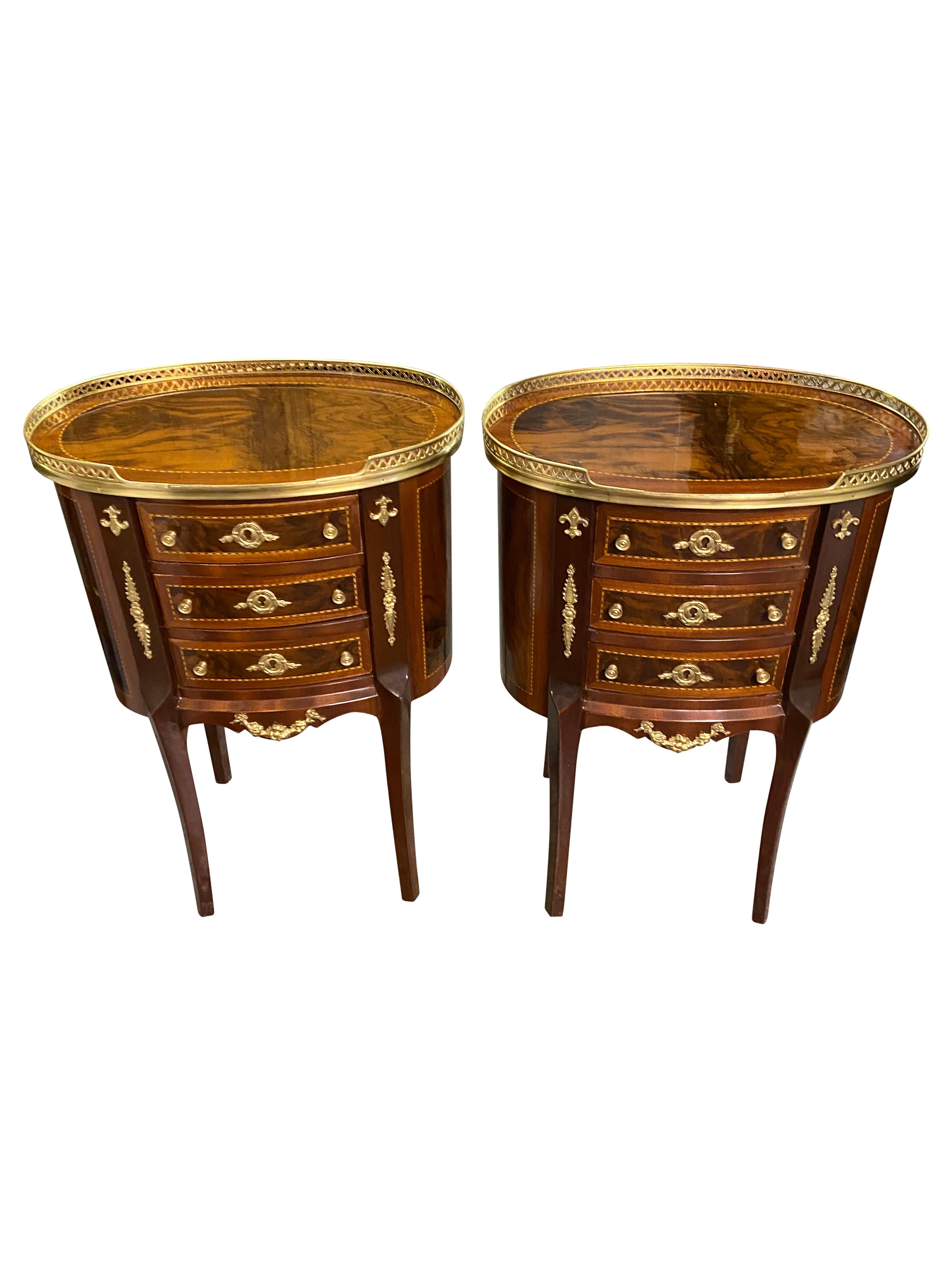 Pair of 20th Century English Regency Style Side Tables 2