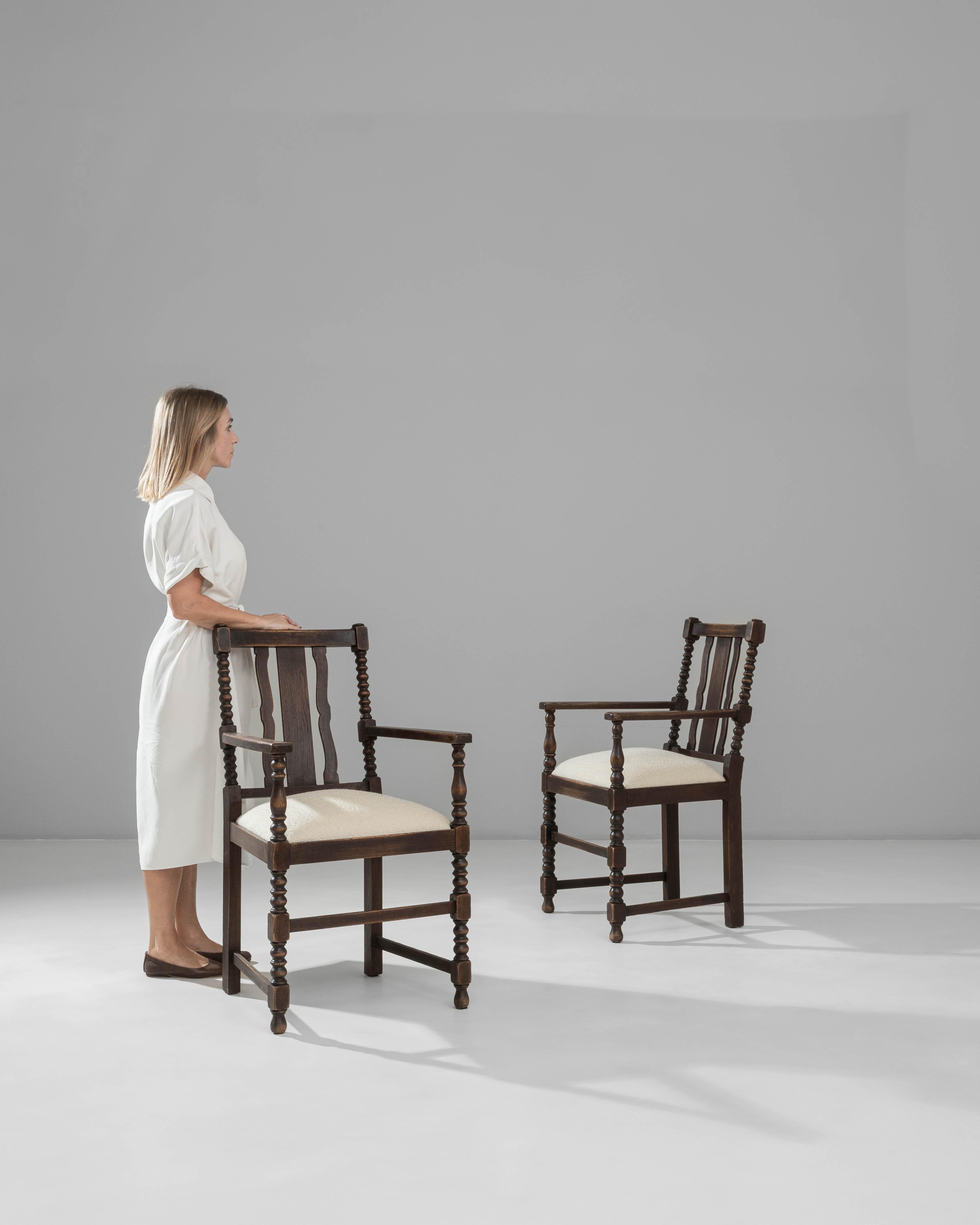 Baroque Paire de fauteuils en bois baroque français du 20e siècle avec sièges tapissés en vente