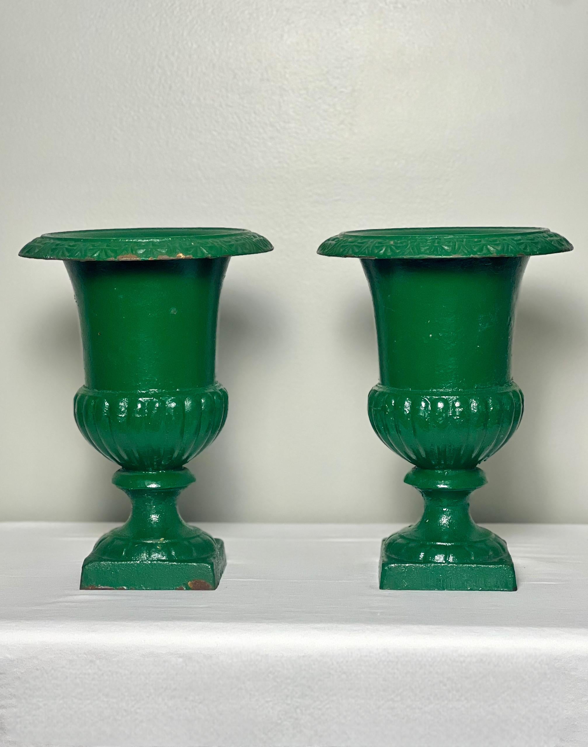 Iron Pair of 20th Century French Green Cast iron Urns For Sale