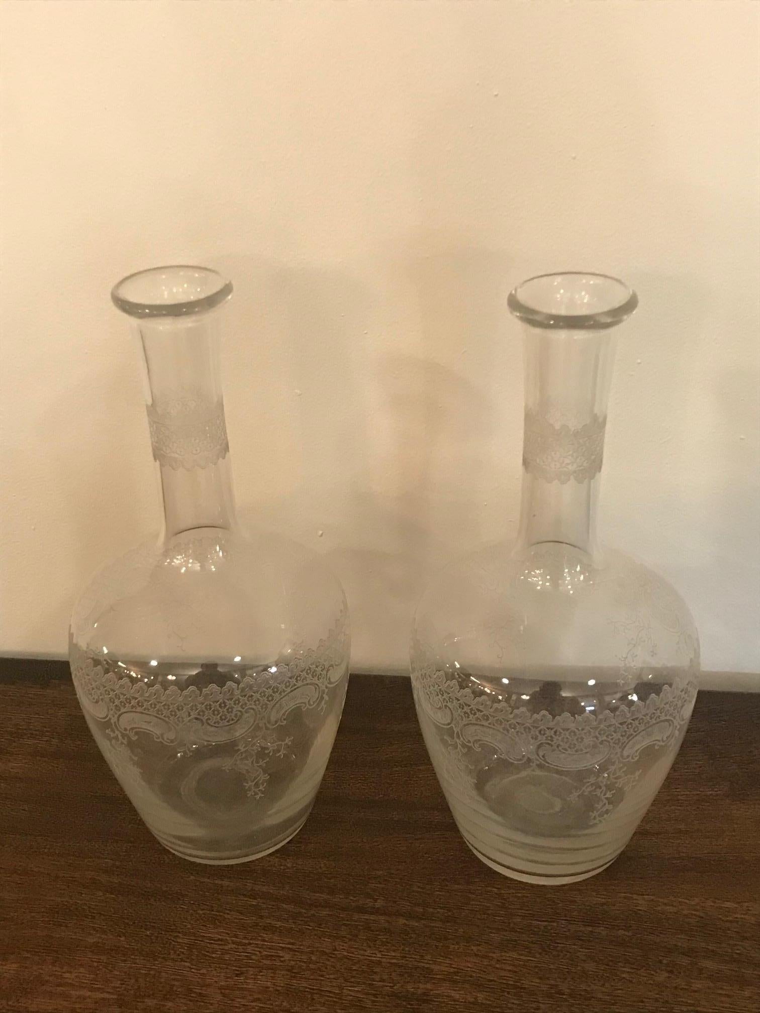 Pair of 20th Century French Engraved Crystal Carafes, circa 1900s For Sale 8