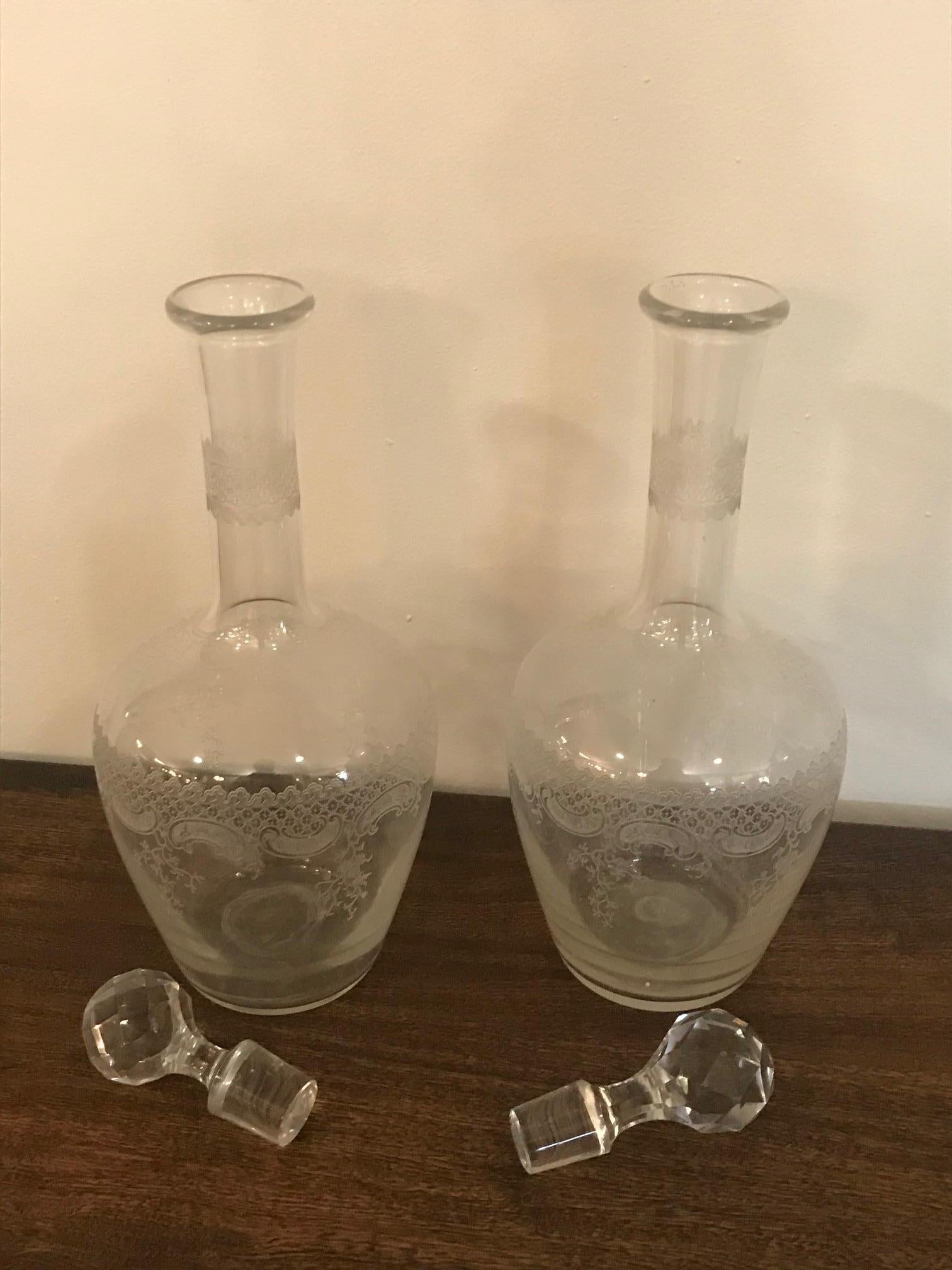 Pair of 20th Century French Engraved Crystal Carafes, circa 1900s For Sale 11
