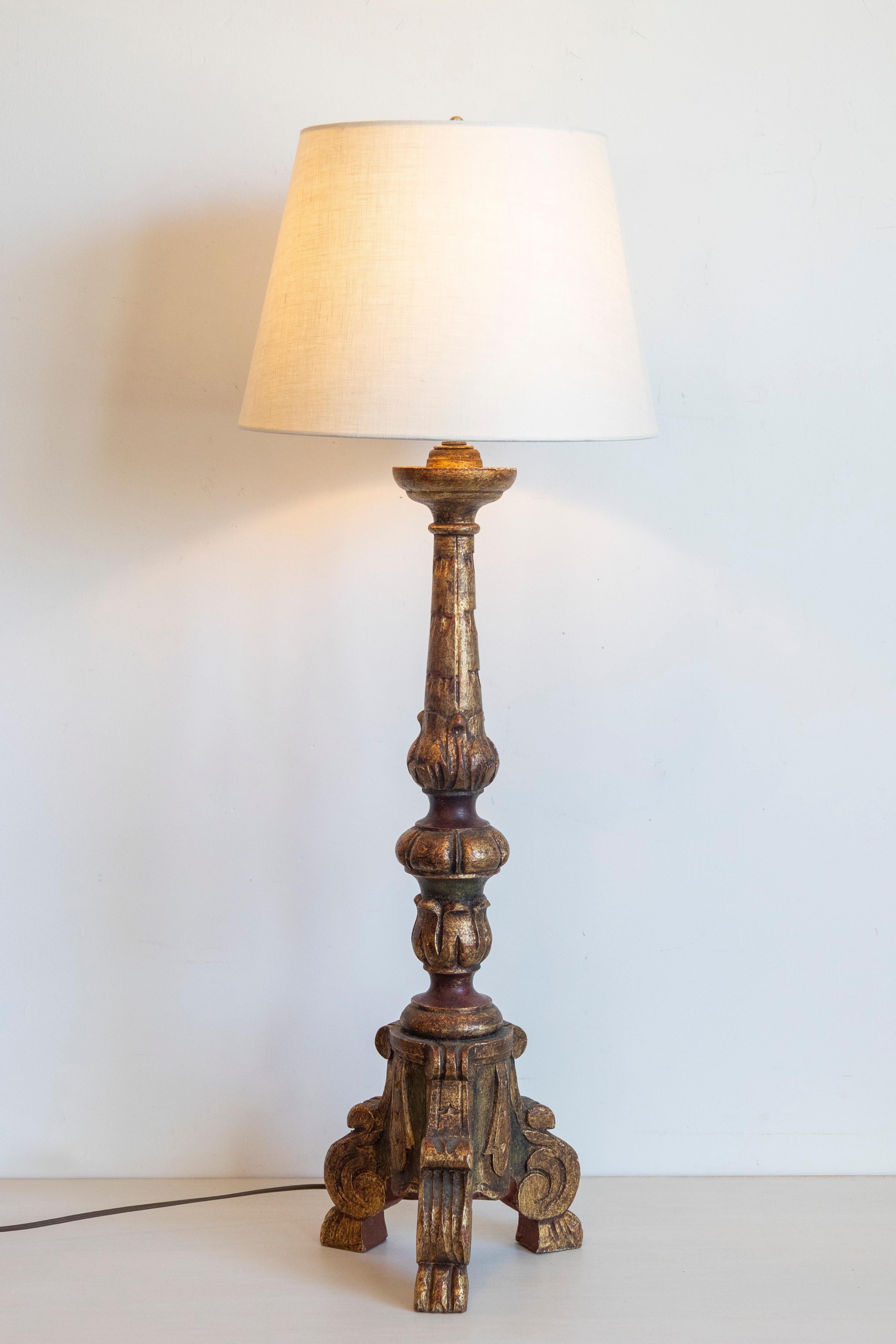 Français Paire de lampes françaises du 20ème siècle en vente