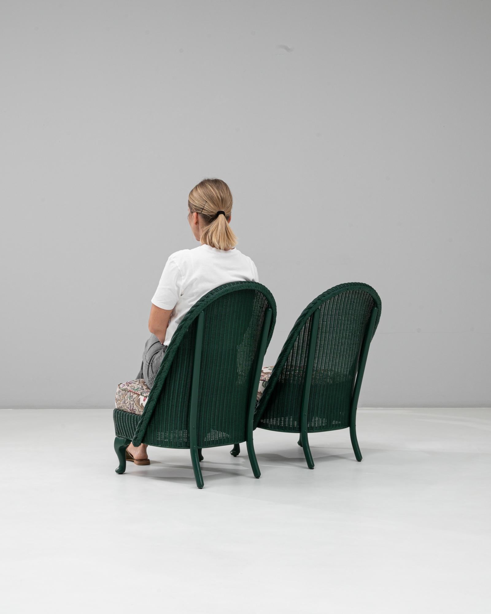 Coppia di sedie Lloyd Loom francesi del XX secolo con sedute imbottite in vendita 3