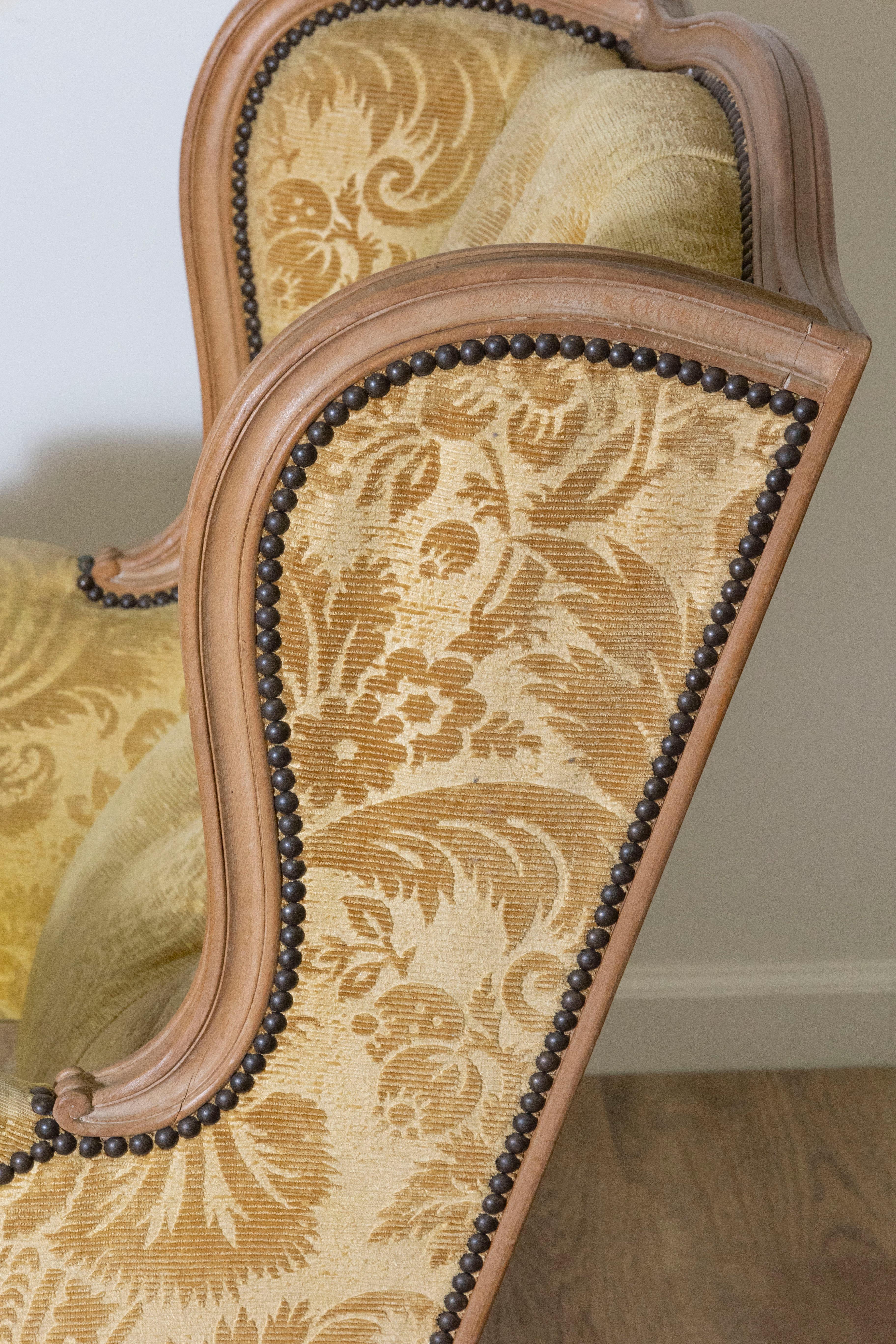 Paire de bergères françaises du 20e siècle de style Louis XV en vente 3