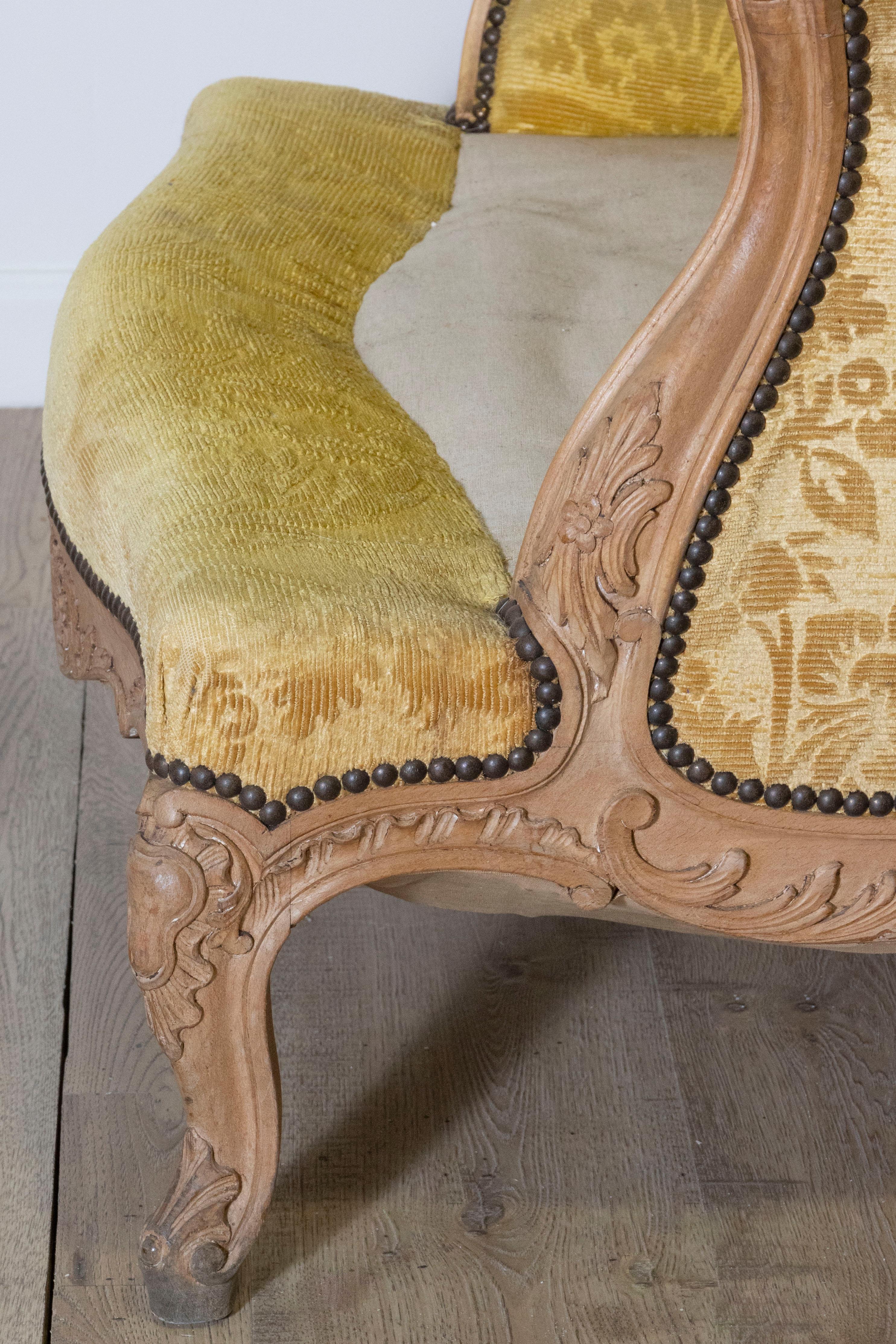 Paire de bergères françaises du 20e siècle de style Louis XV en vente 4