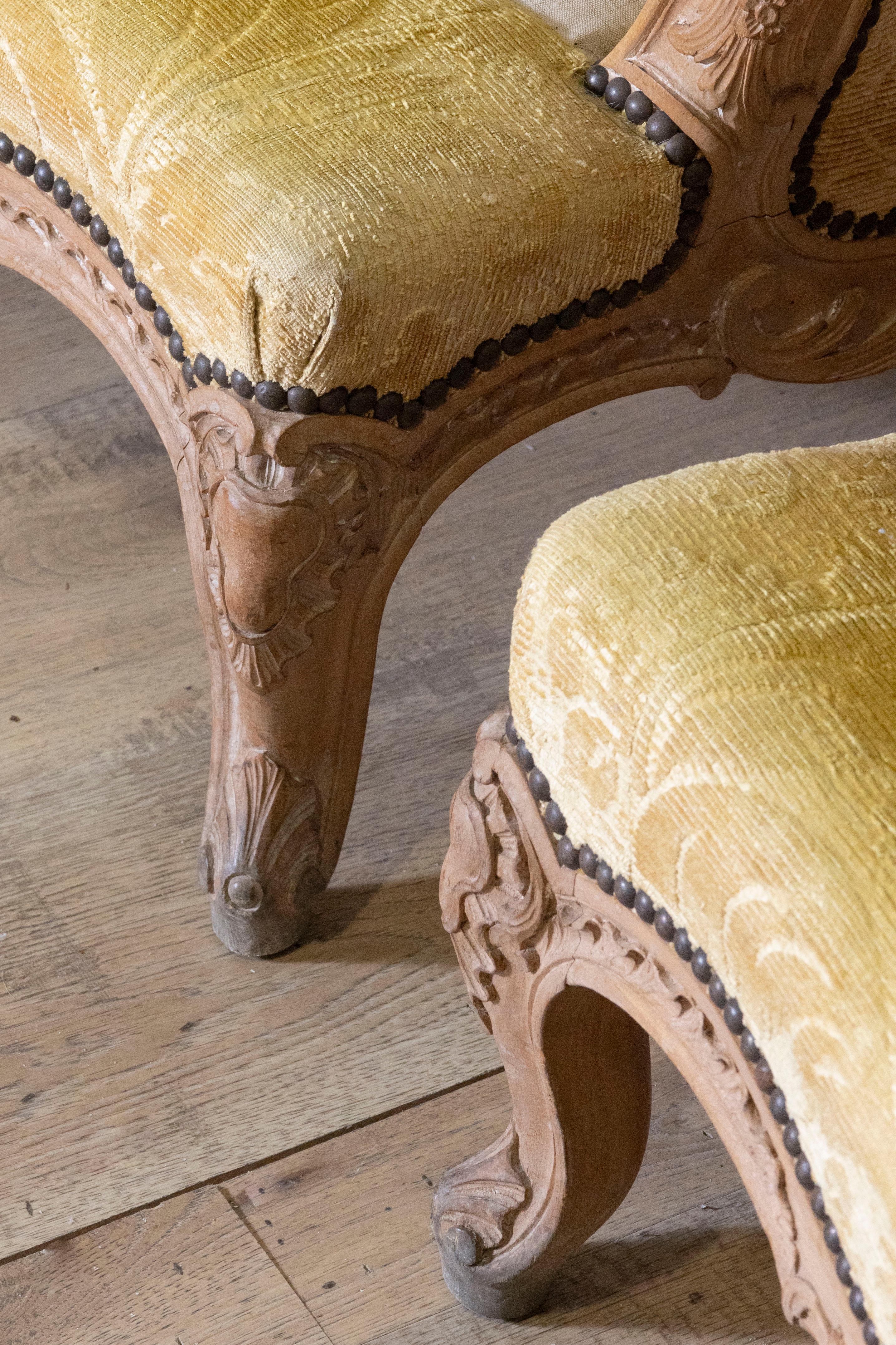 Paire de bergères françaises du 20e siècle de style Louis XV Bon état - En vente à Atlanta, GA