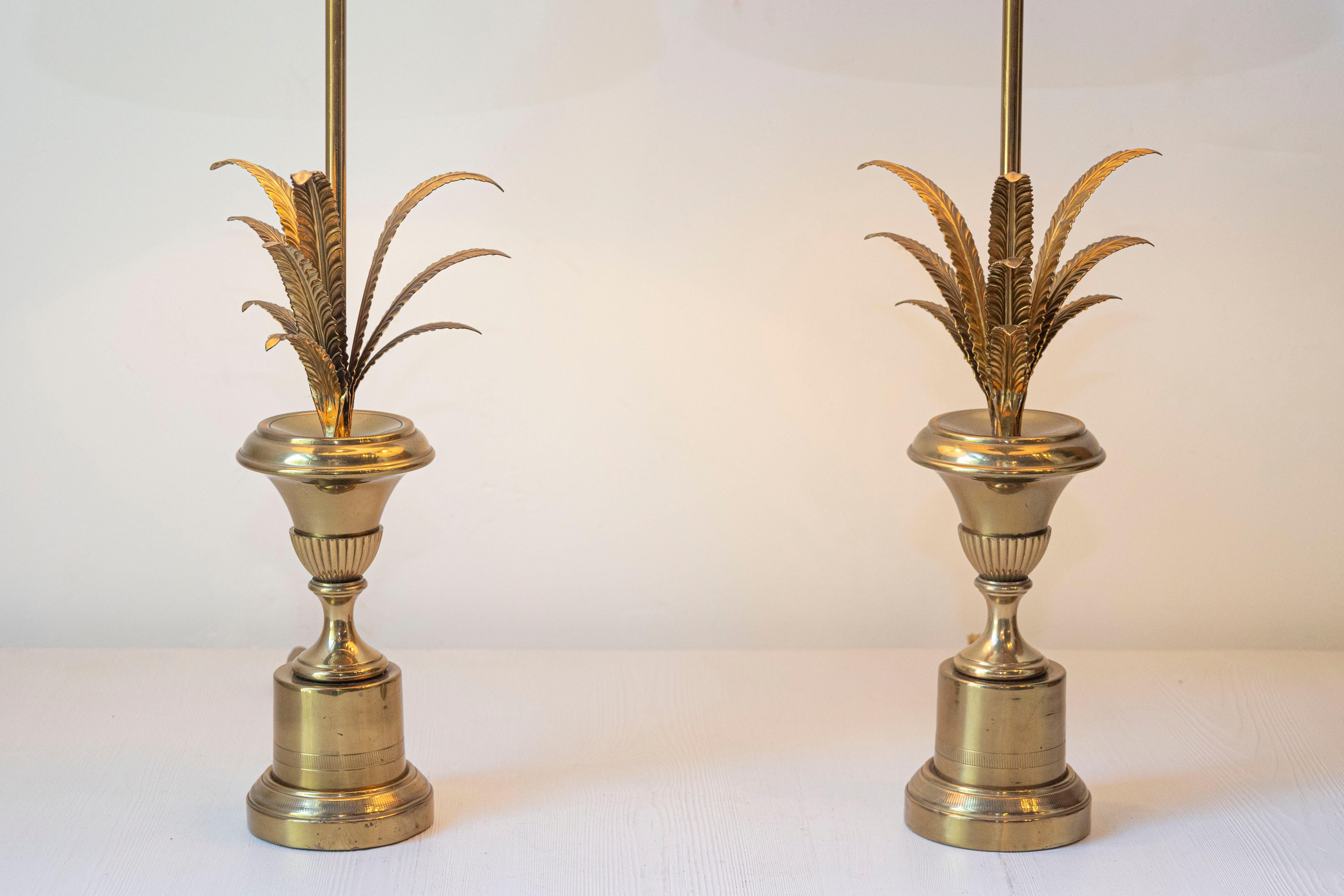 Paire de tables à feuilles de palmier en bronze doré inspirées de la Maison Charles du XXe siècle Bon état - En vente à Atlanta, GA