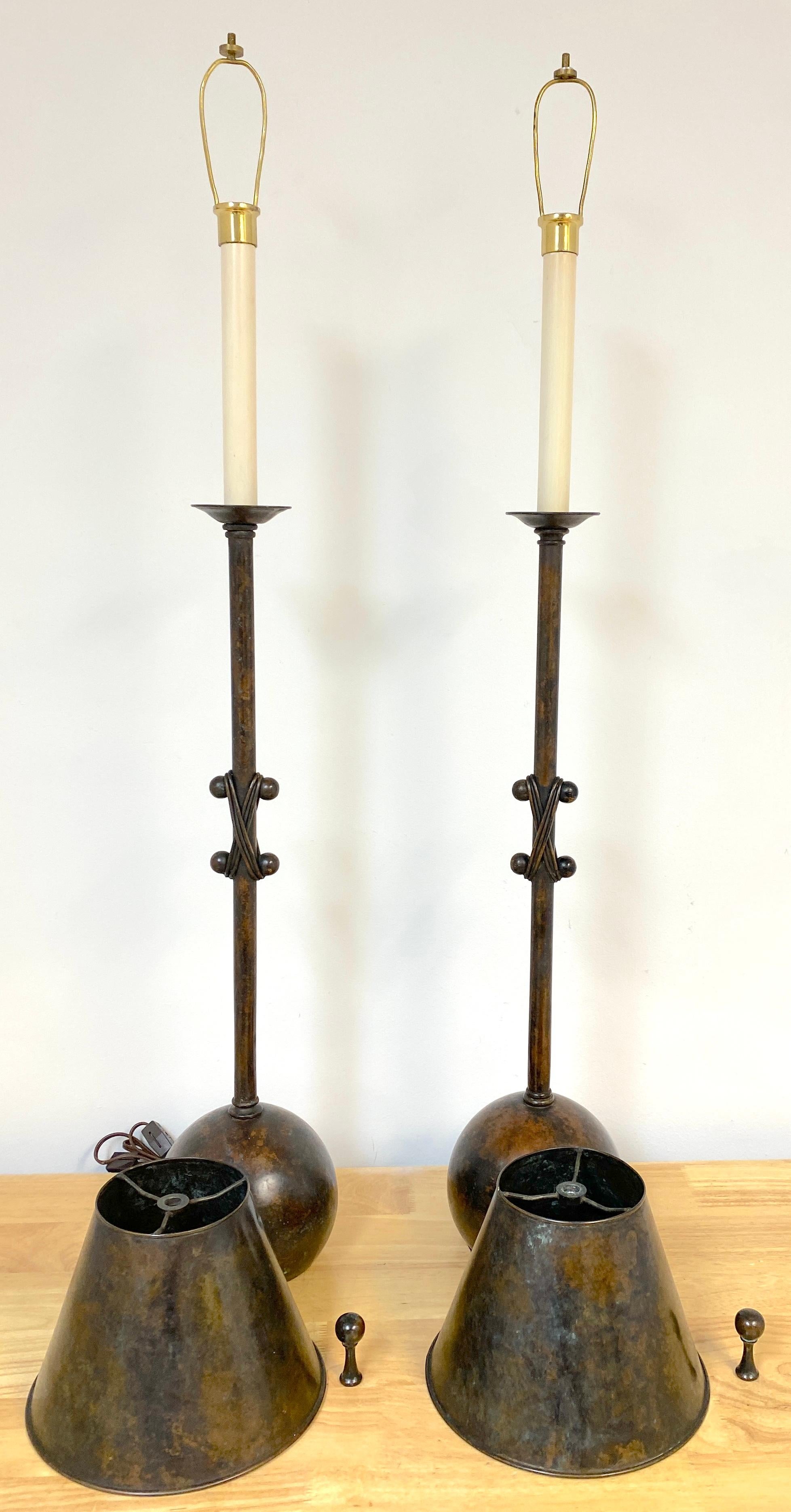 Pair of 20th Century French Modern Patinated Bronze Sculptural Lamps  For Sale 7