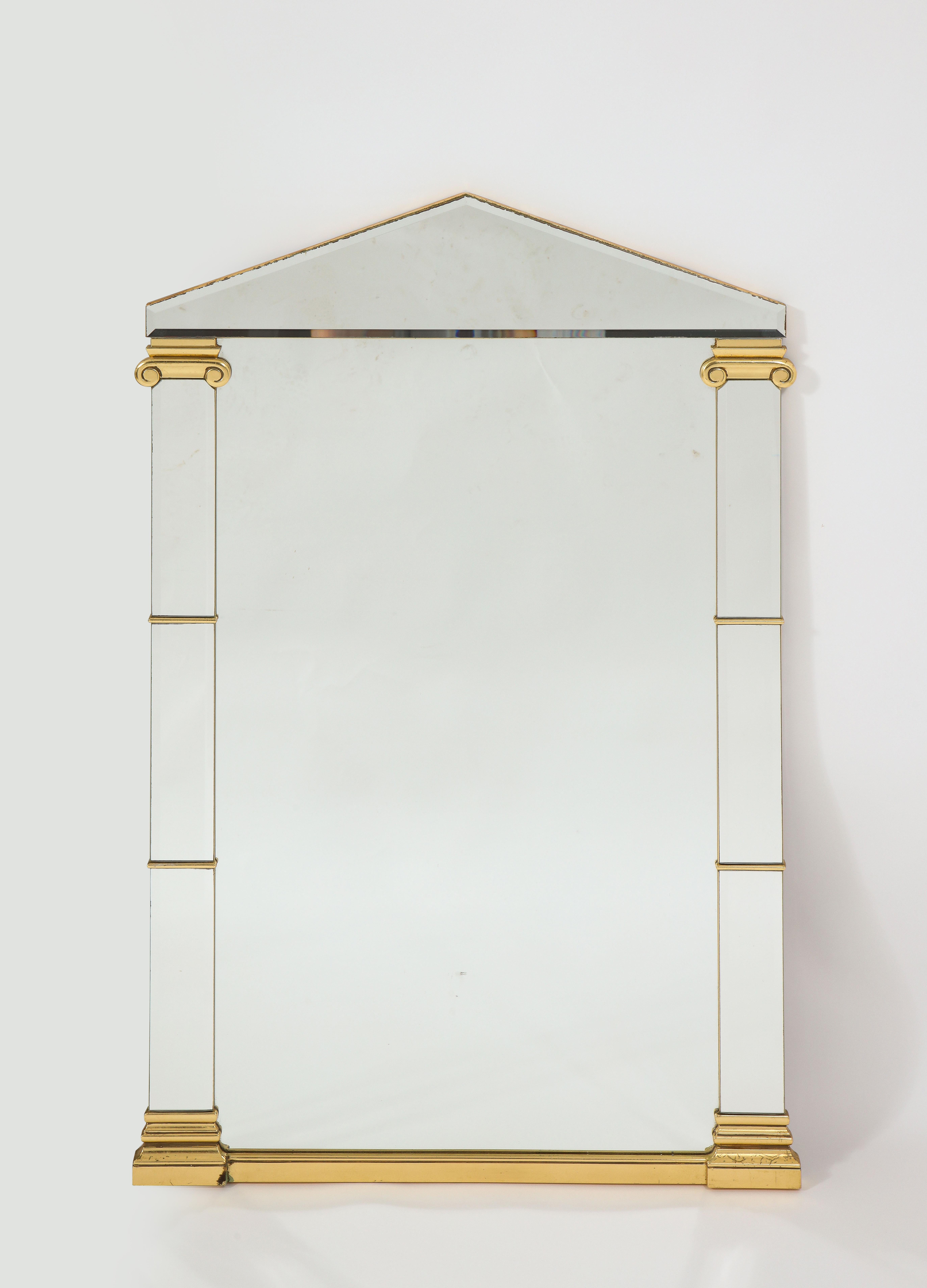 Paire de miroirs néoclassiques français des années 1980 en forme de temple romain 