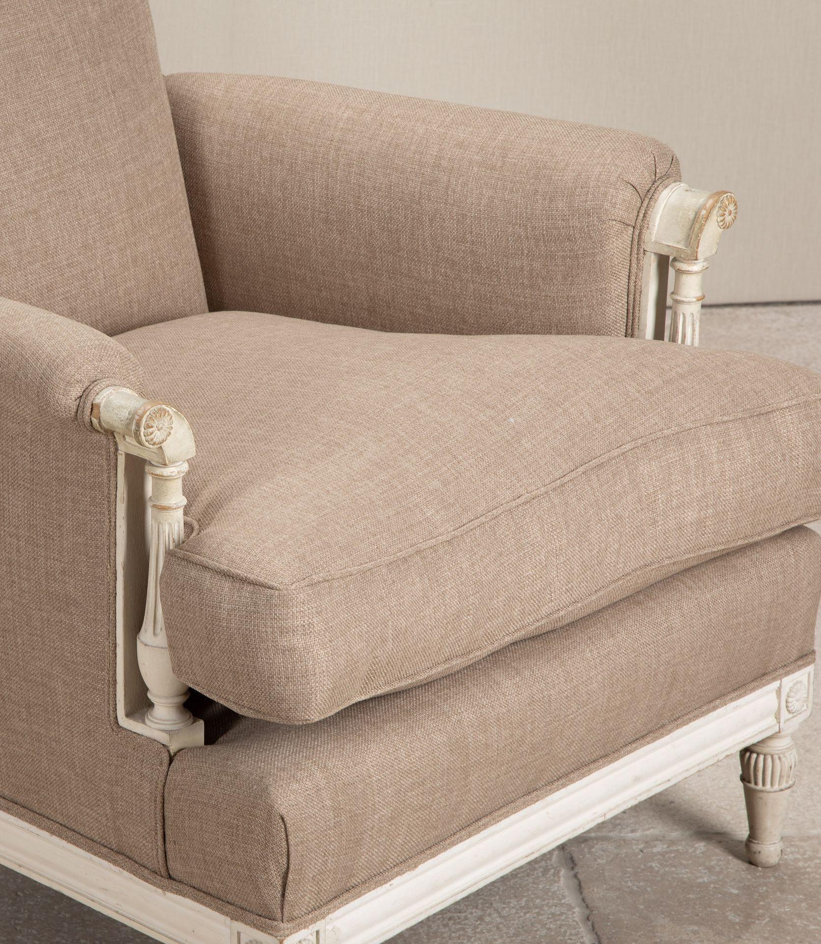 Paire de Bergères peintes du 20ème siècle, tapissées à nouveau en vente 1