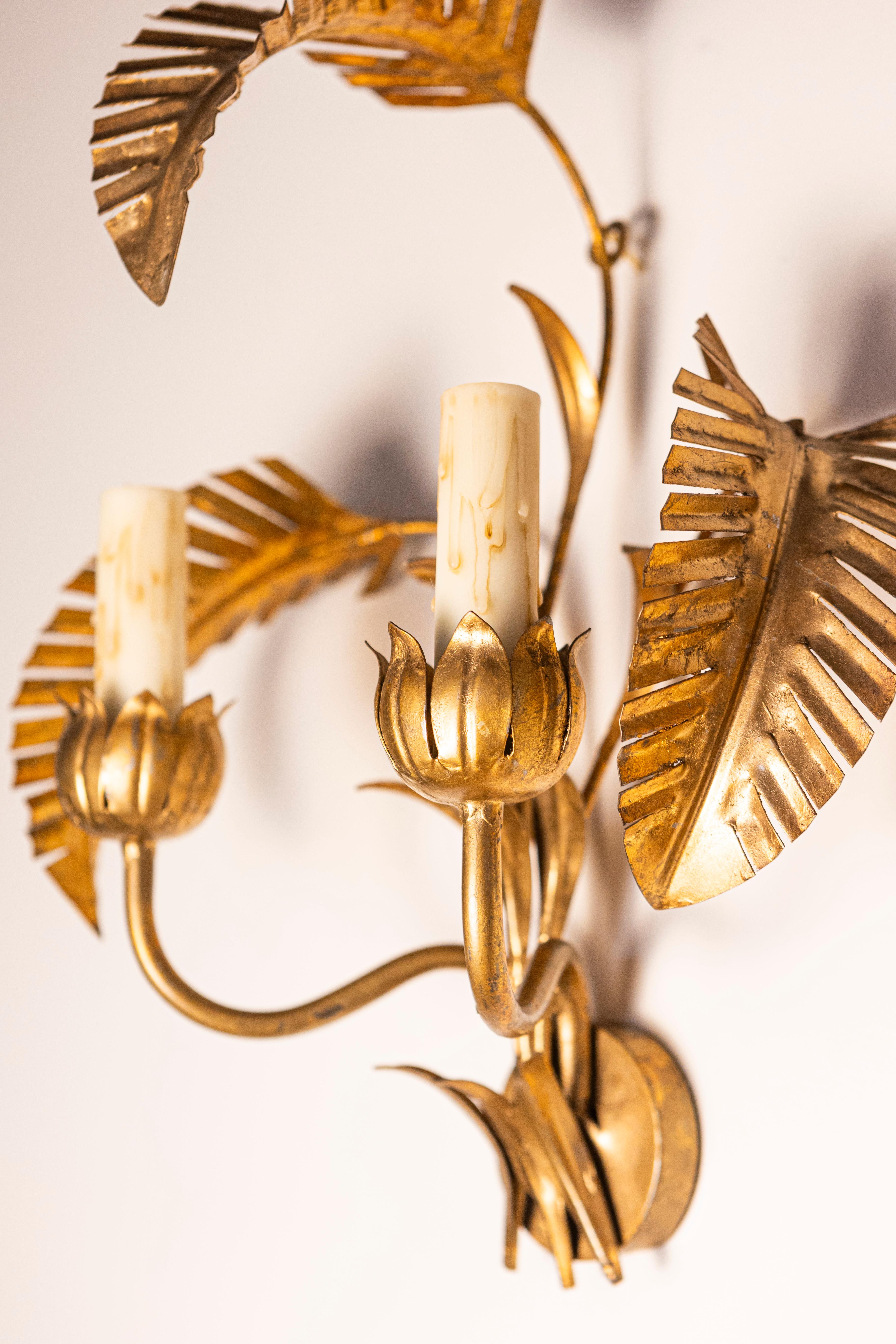 Doré Paire d'appliques françaises du 20e siècle - Inspirées de la Maison Jansen en vente