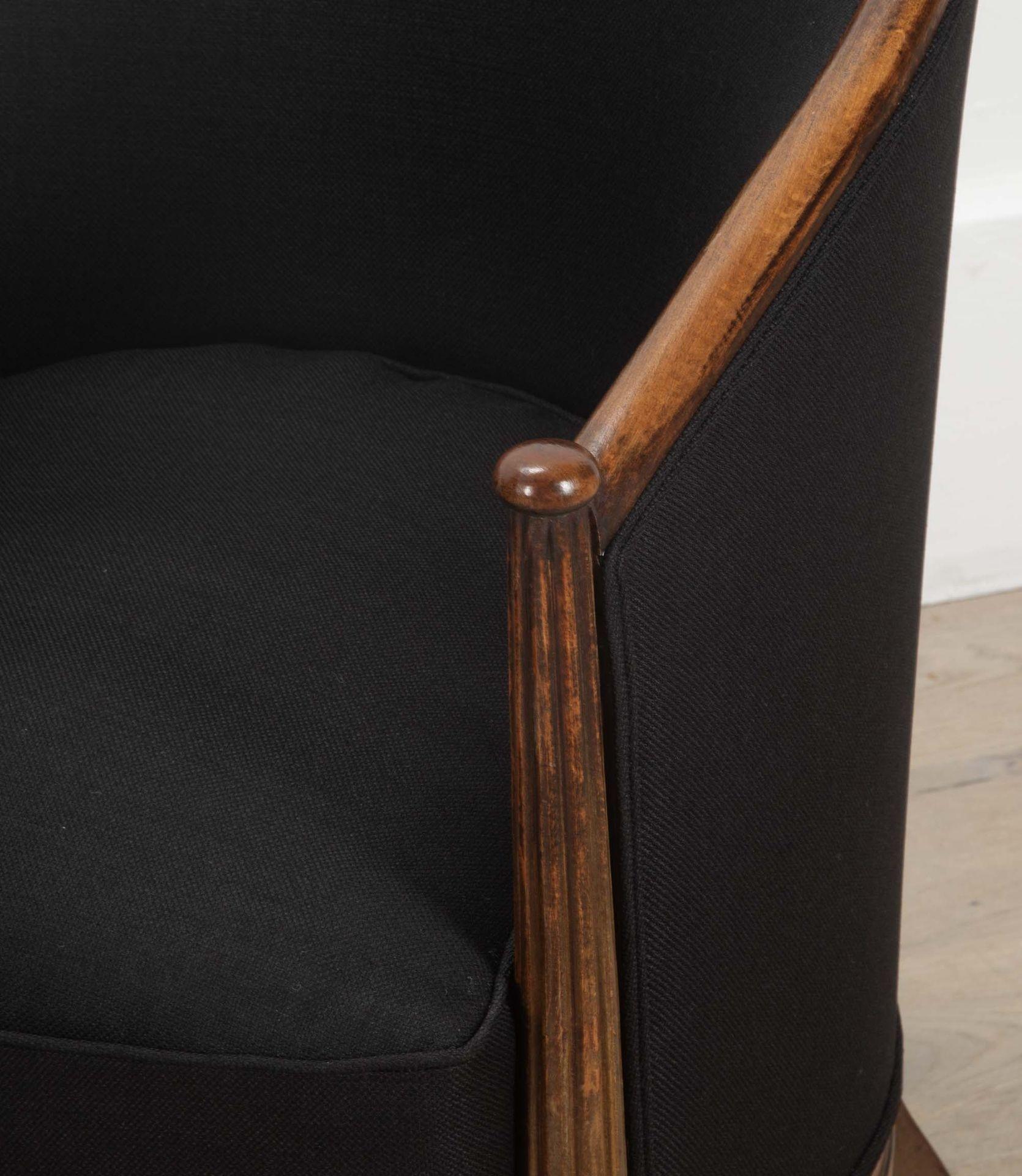 Pair of 20th Century French Tub Chairs 1