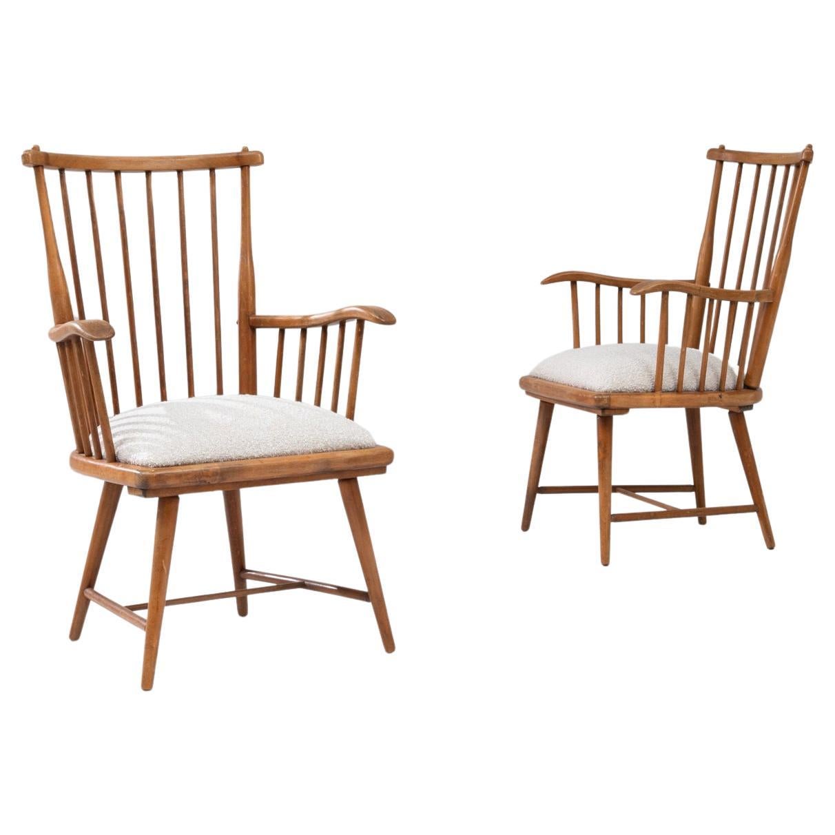 Paire de chaises longues en bois françaises du 20e siècle avec sièges tapissés