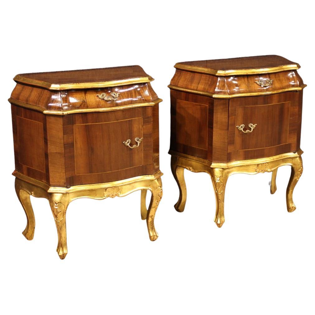 Paire de tables de nuit italiennes en bois doré du 20e siècle, années 1950