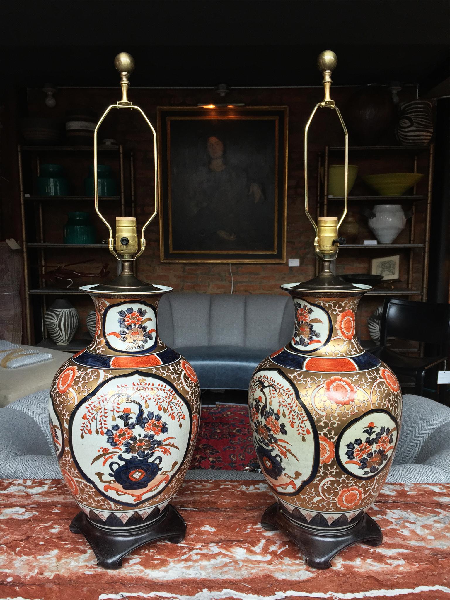 Glazed Pair of 20th Century Imari Style Porcelain Vase Table Lamps