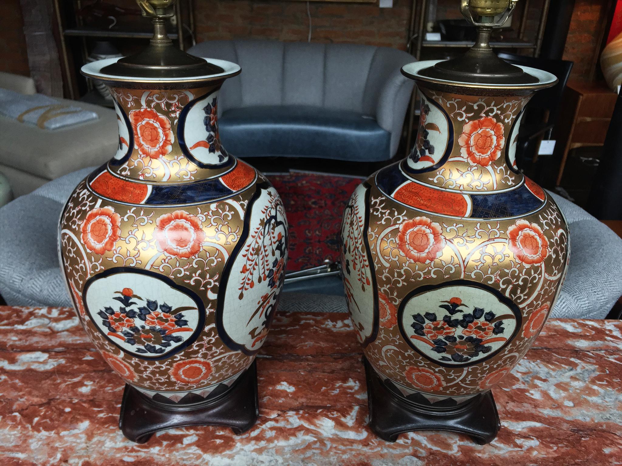 Pair of 20th Century Imari Style Porcelain Vase Table Lamps In Excellent Condition In New York, NY