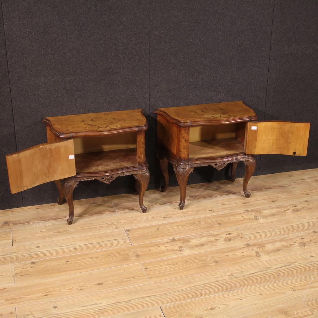 Pair of Italian bedside tables from the mid-20th century. Wavy and rounded furniture inlaid and veneered in burl, maple, beech and fruit wood. Bedside tables of particular size and proportion equipped with a front door and wooden top in character of