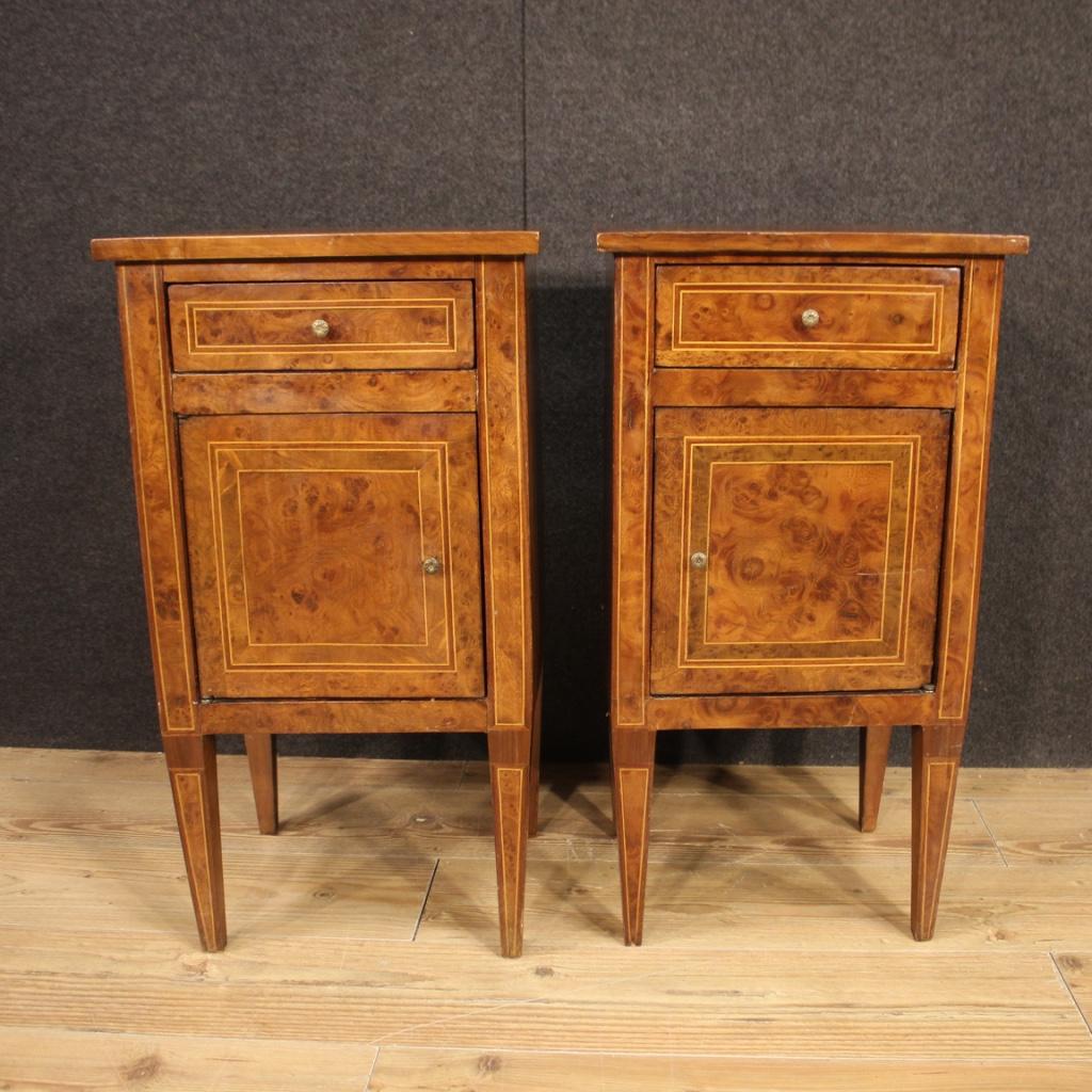 Pair of Italian bedside tables from the mid-20th century. Inlaid furniture in Louis XVI style in walnut, burl, maple and mahogany of beautiful lines and pleasant decor. Slightly different sizes of his / her bedside tables (small nightstand measures