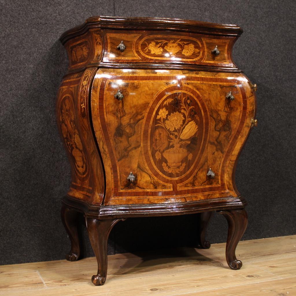 Italian Pair of 20th Century Inlaid Wood Louis XV Style Lombard Bedside Tables, 1950 in vendita
