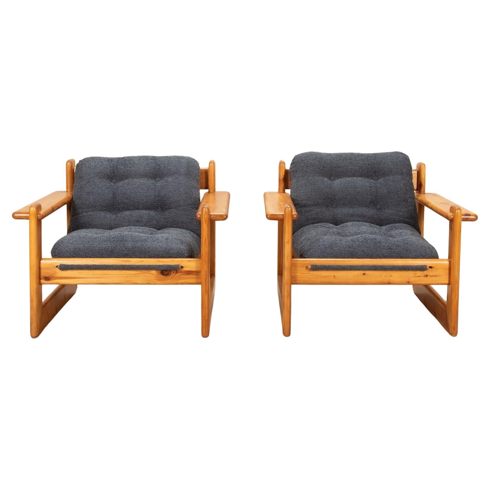 Paire de fauteuils italiens du 20e siècle