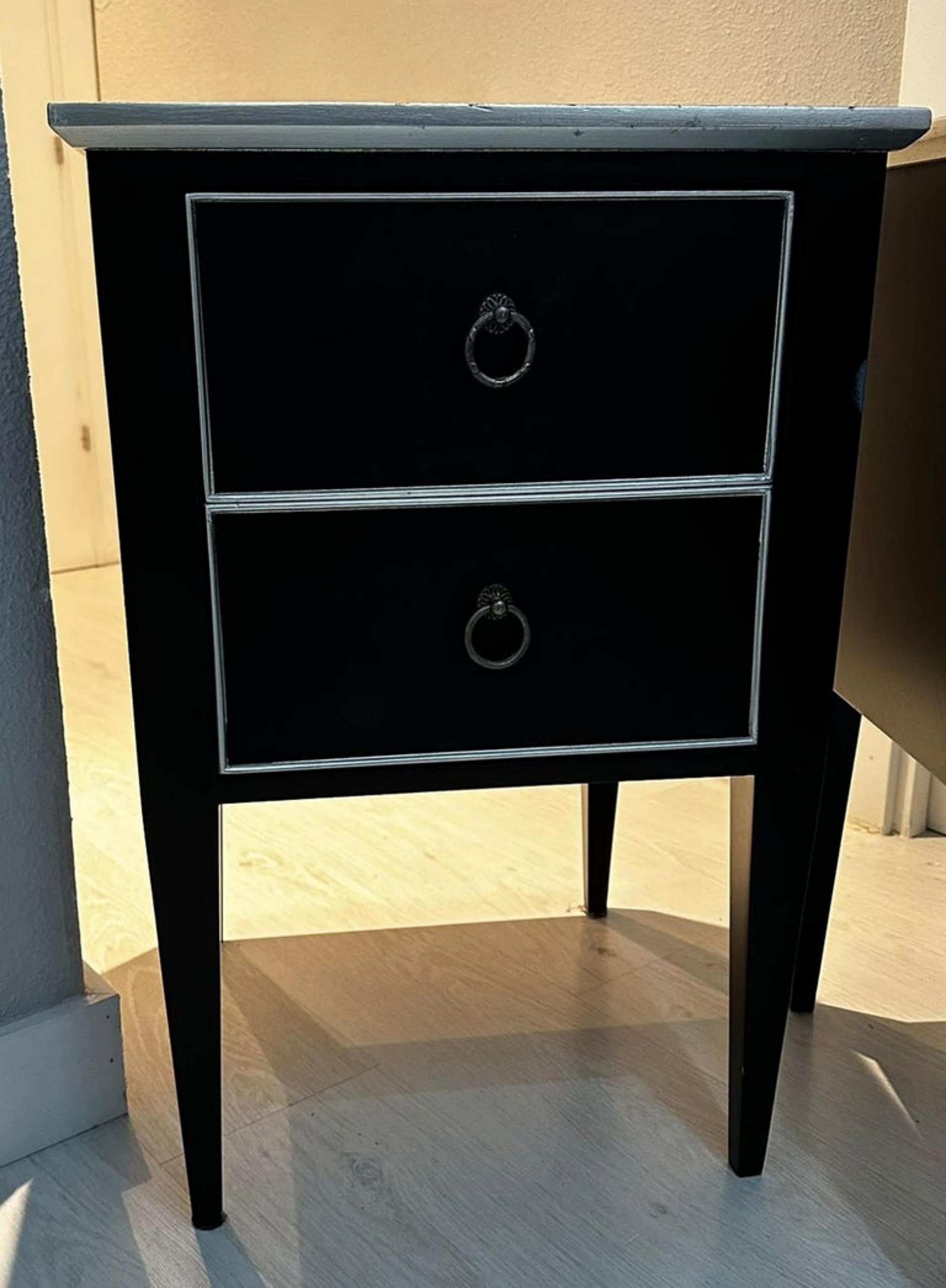 Pair of 20th Century Italian Bedside Tables In Good Condition For Sale In Madrid, ES