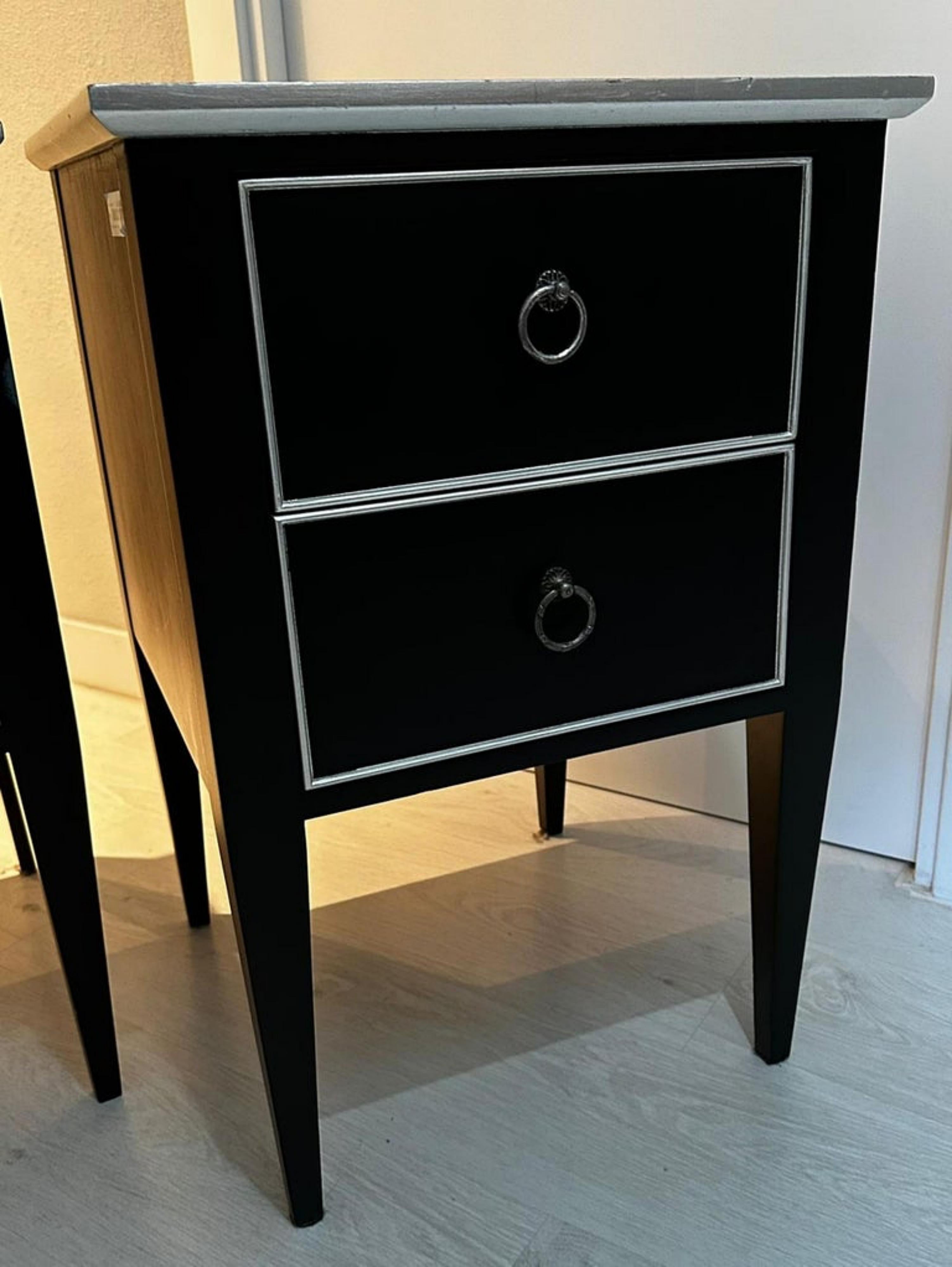 Pair of 20th Century Italian Bedside Tables For Sale 1