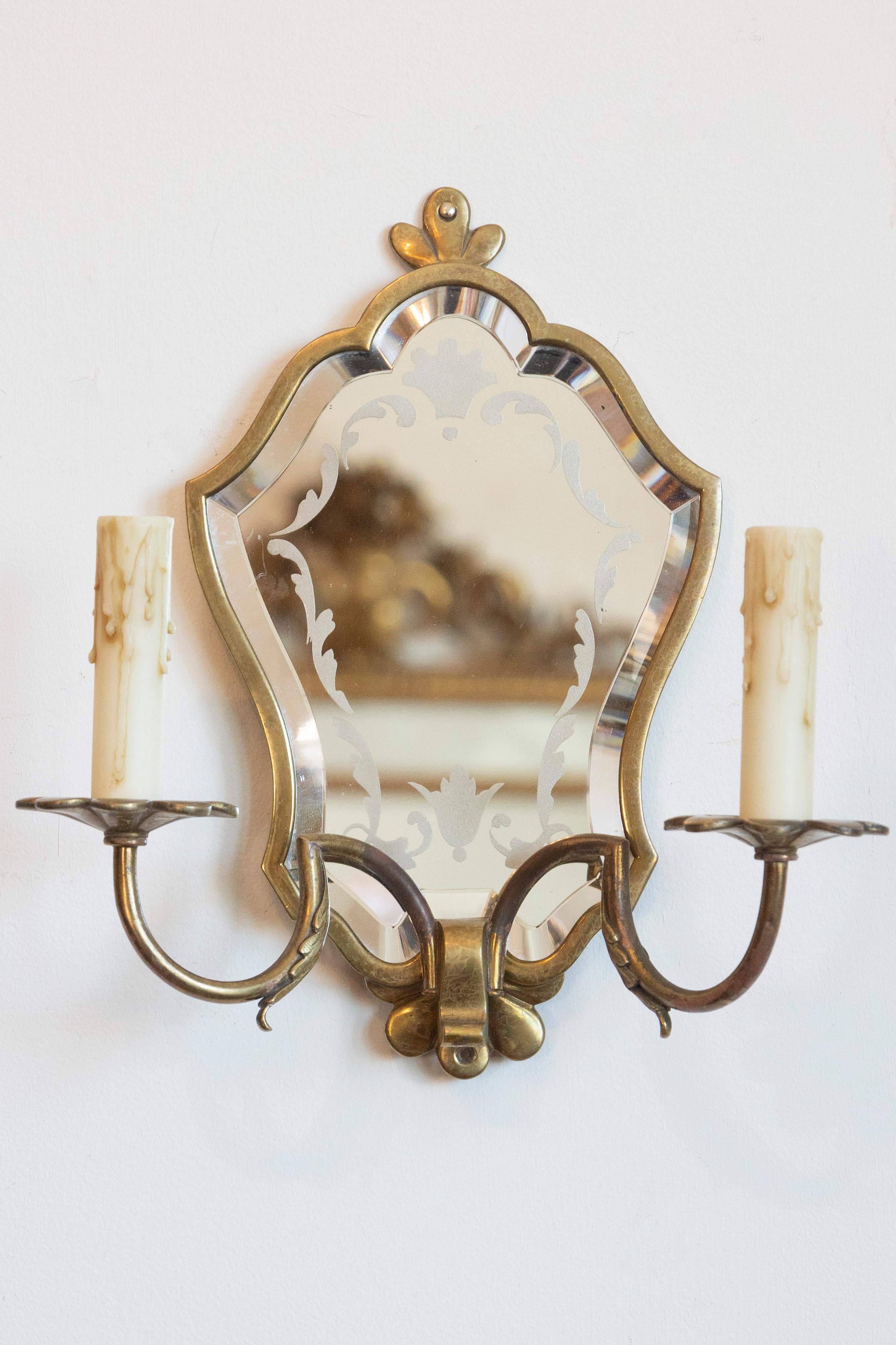 Paire d'appliques à miroir en laiton italiennes du 20e siècle Bon état - En vente à Atlanta, GA