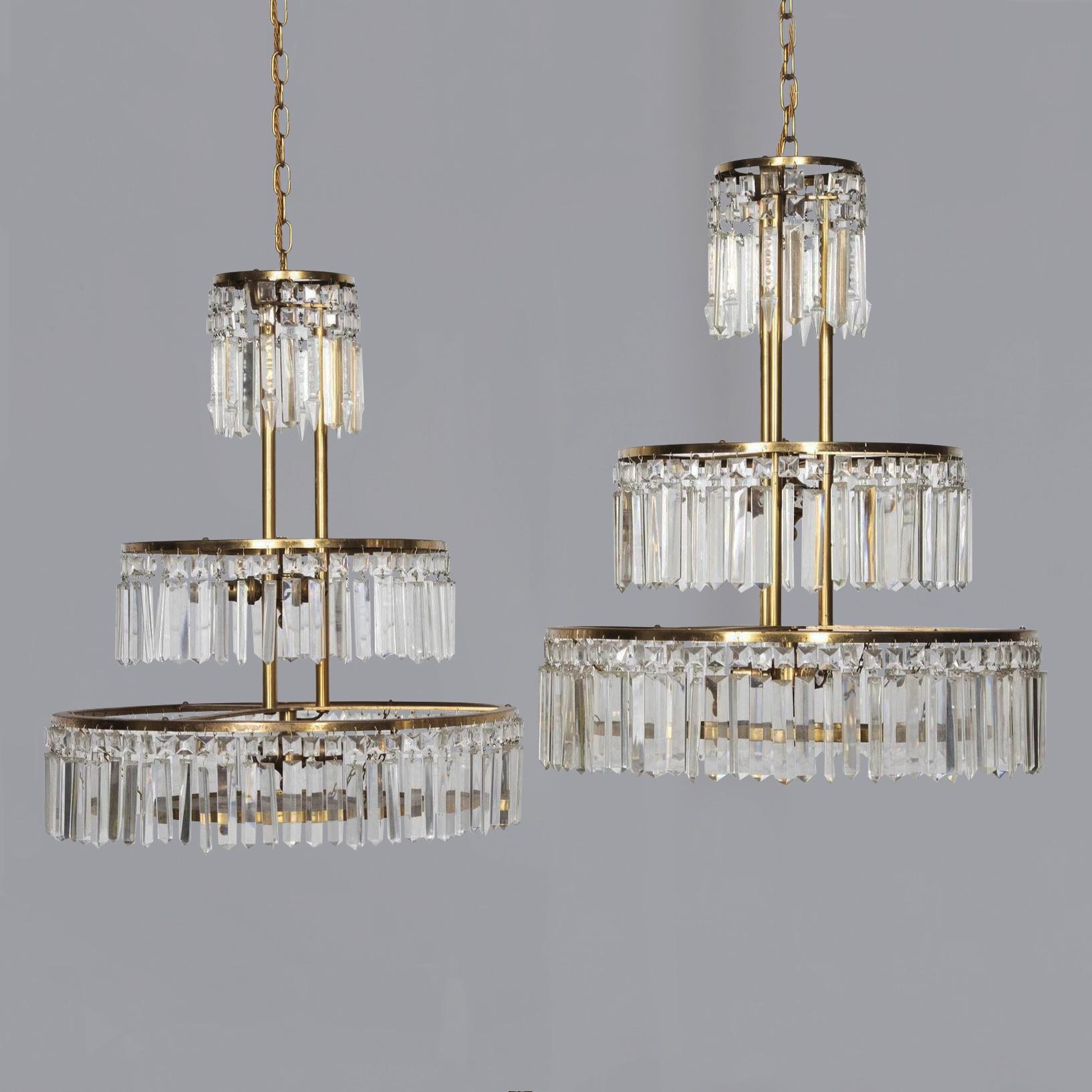 Pair of 20th Century Italian Brass Three Tier Chandeliers In Good Condition For Sale In London, GB