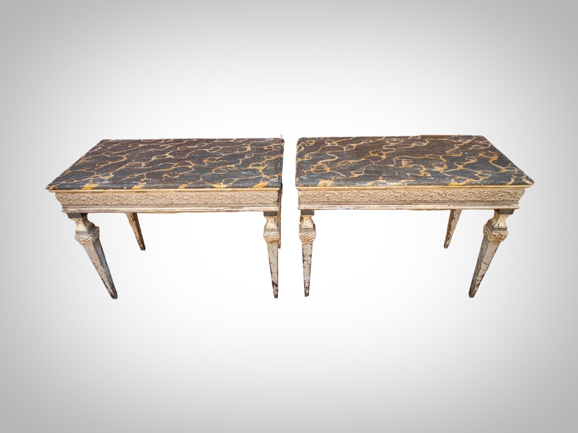 Pair of 20th Century Italian Consoles: Carved and Polychromed Elegance In Good Condition For Sale In Madrid, ES