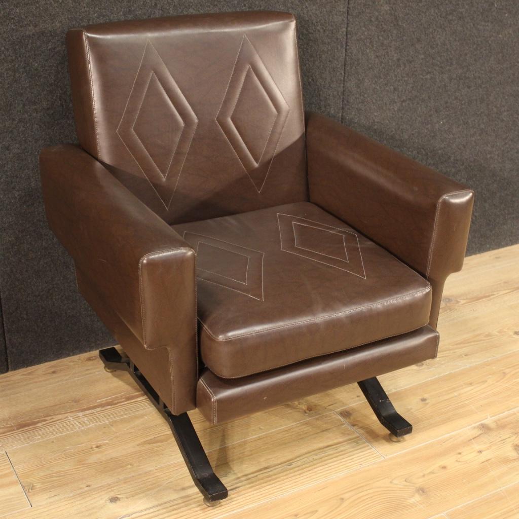 Pair of 20th Century Italian Design Faux Leather Armchairs, 1970 For Sale 7