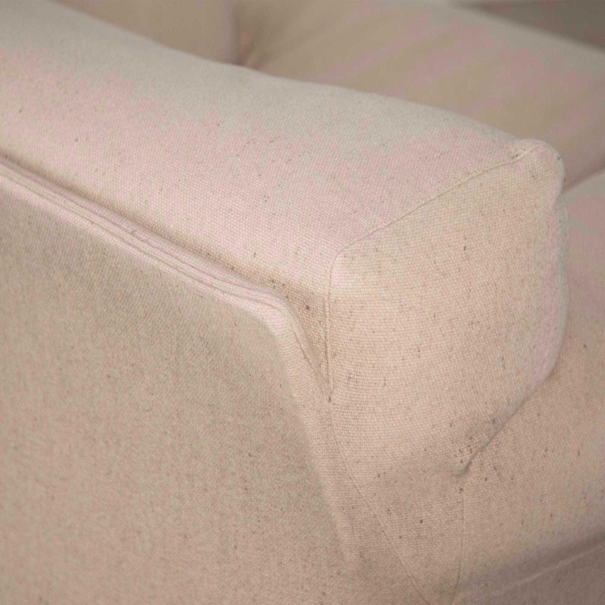 Tissu d'ameublement Paire de chaises italiennes Fiandra du XXe siècle par Magistretti en vente