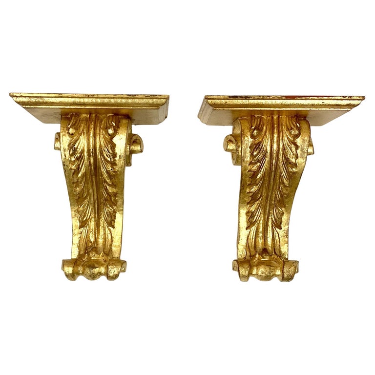 Pair of 20th Century Italian Gilt Wood Wall Brackets at 1stDibs