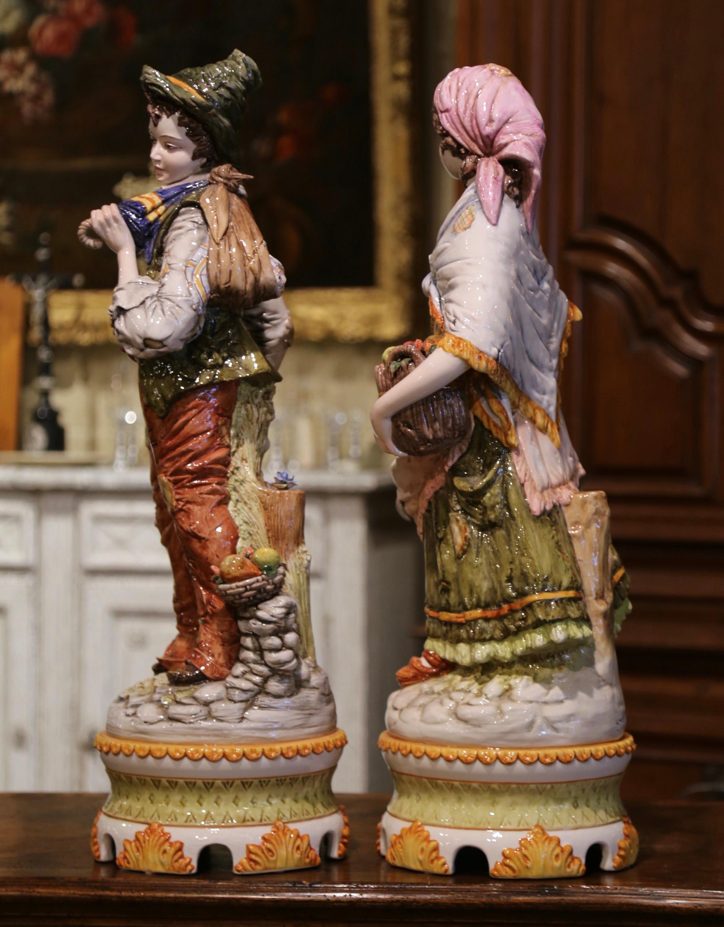 Pair of 20th Century Italian Hand-Painted Porcelain Figurine Statues For Sale 2