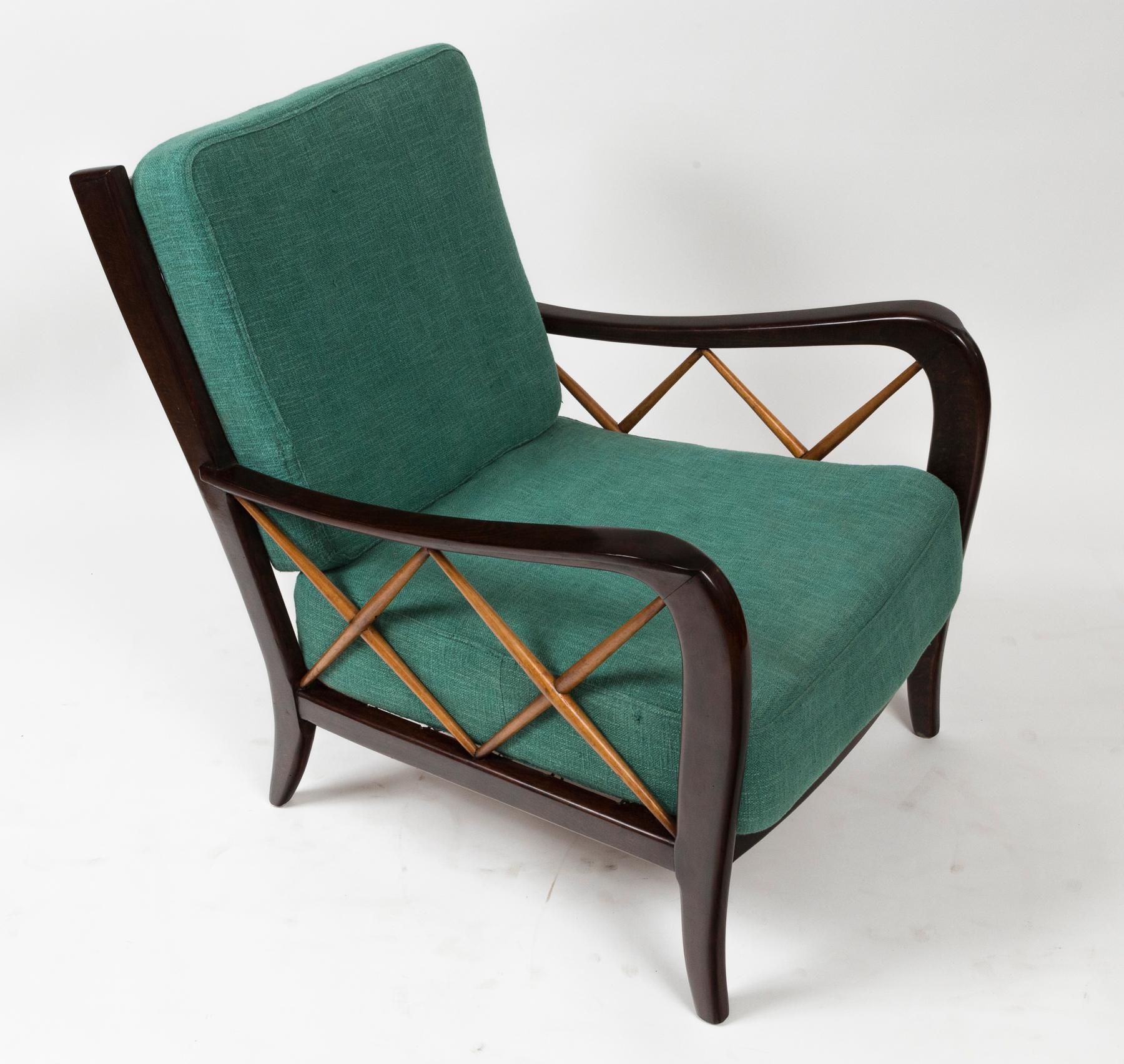 Pair Of 20th Century Italian Lounge Chairs  For Sale 5