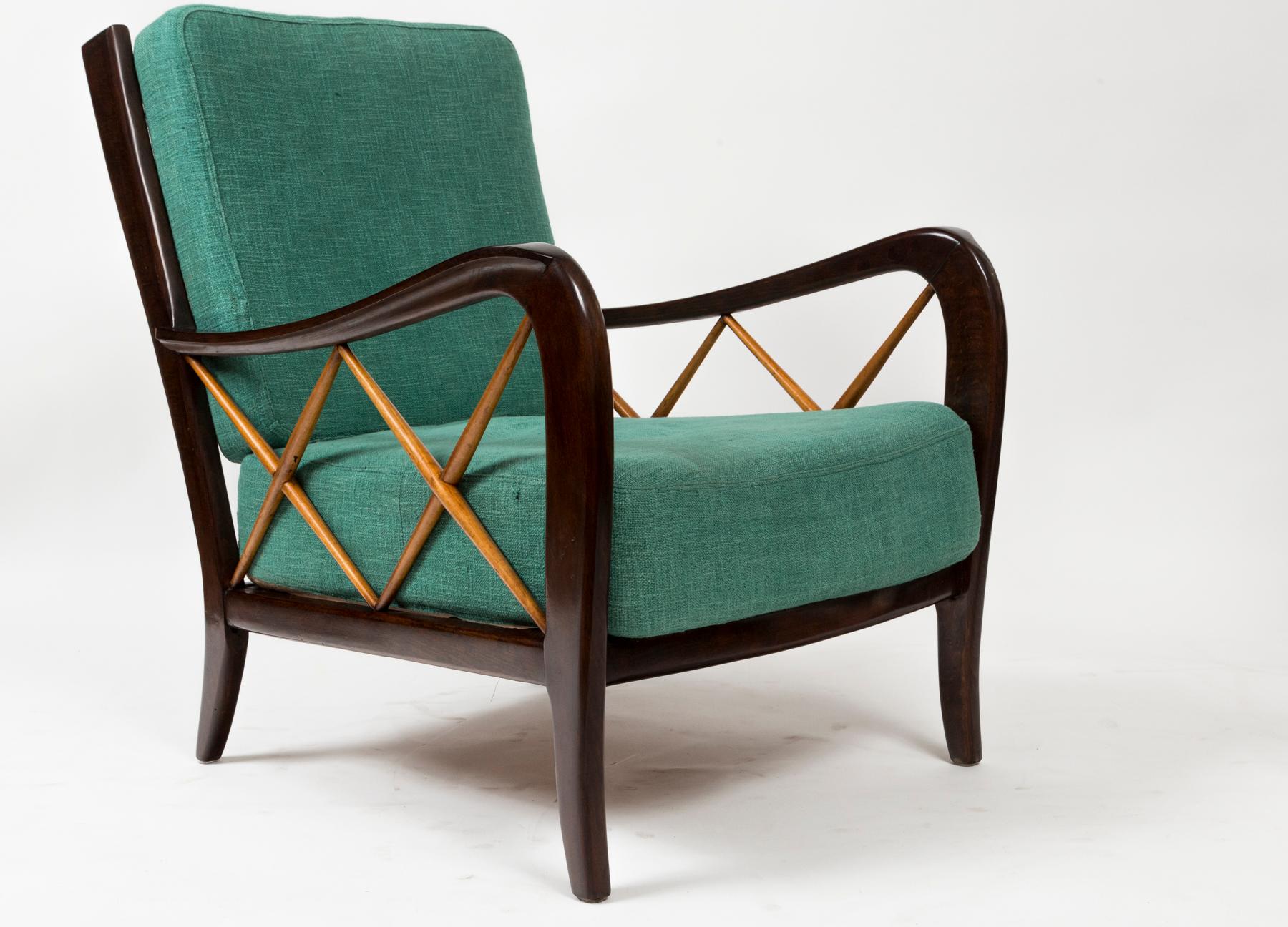 Mid-Century Modern Pair Of 20th Century Italian Lounge Chairs  For Sale