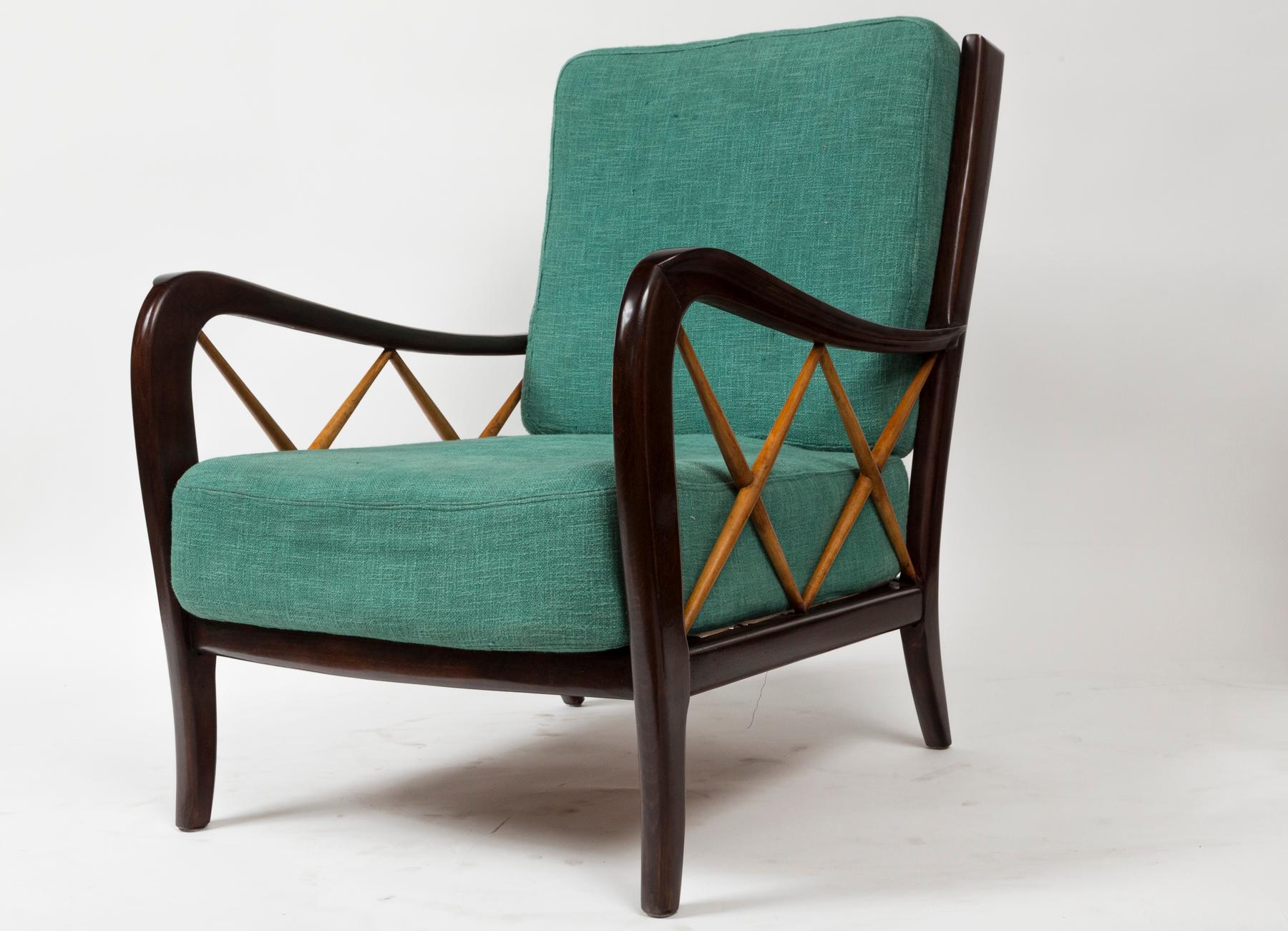 Pair Of 20th Century Italian Lounge Chairs  For Sale 1