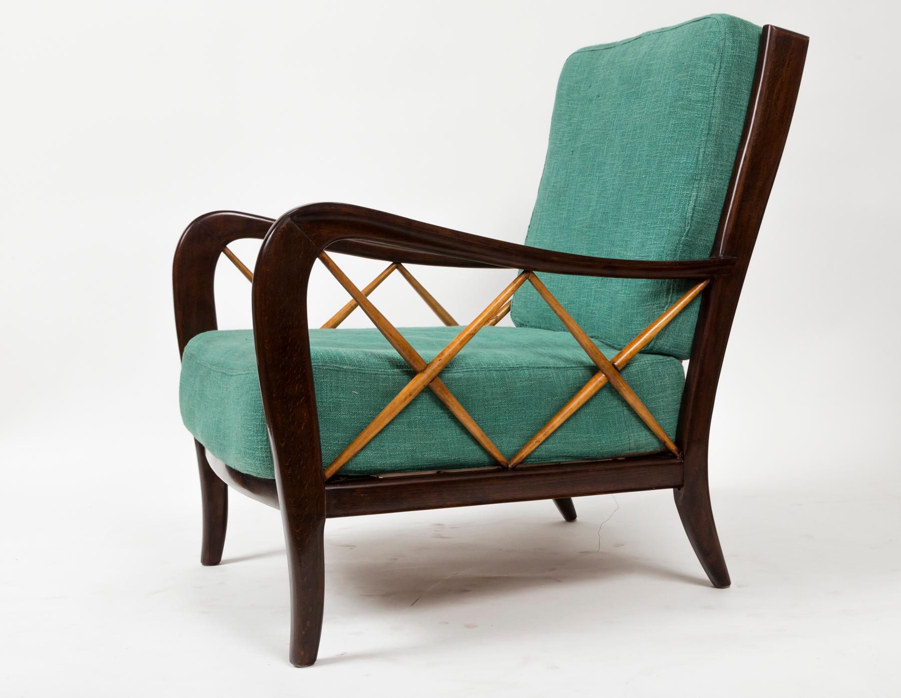 Pair Of 20th Century Italian Lounge Chairs  For Sale 2