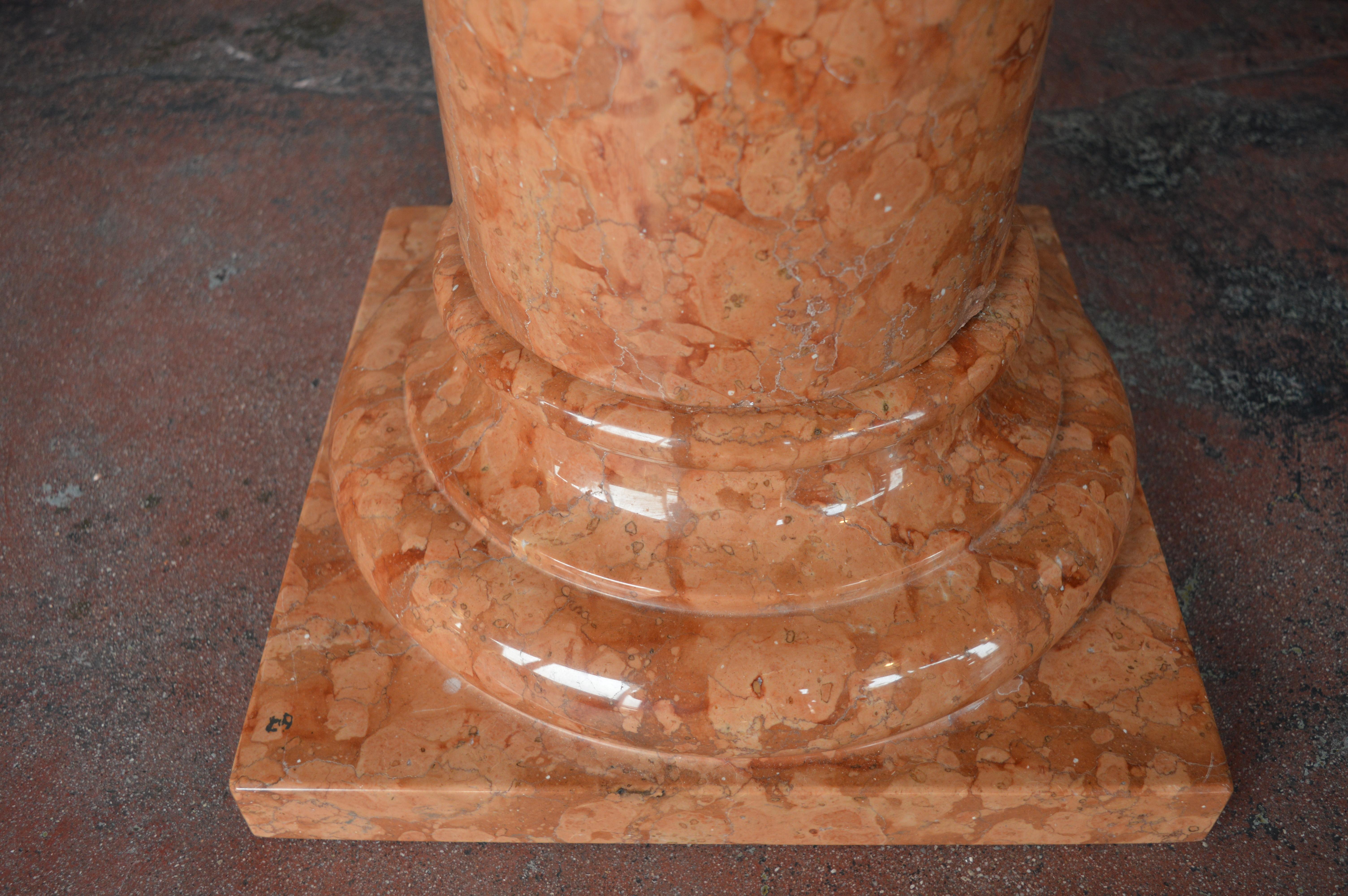 Pair of 20th Century Italian Marble Pedestals with Urns 1