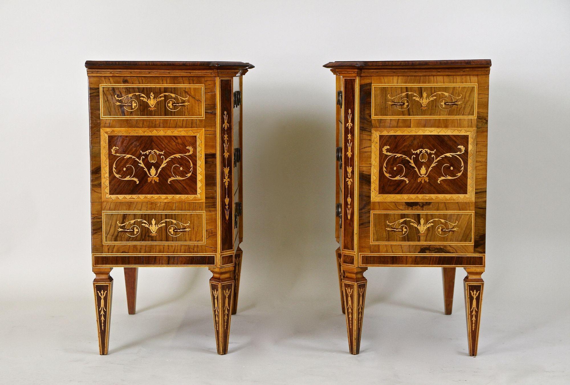 Pair of 20th Century Italian Marquetry Pillar Commodes / Side Tables, Ca. 1930 11