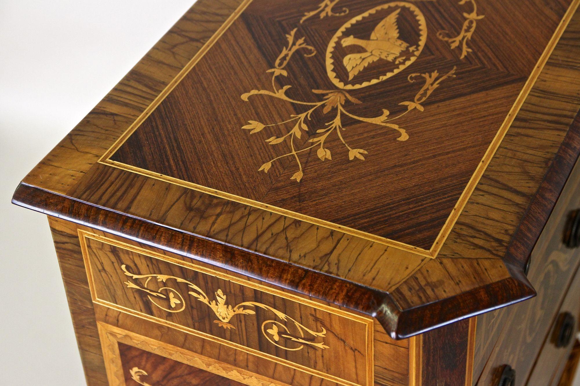 Pair of 20th Century Italian Marquetry Pillar Commodes / Side Tables, Ca. 1930 13