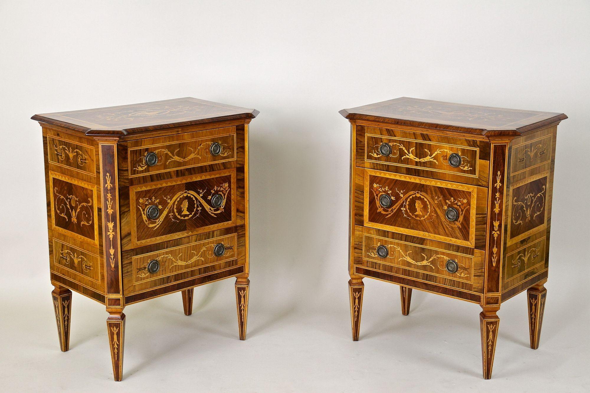 Pair of 20th Century Italian Marquetry Pillar Commodes / Side Tables, Ca. 1930 15