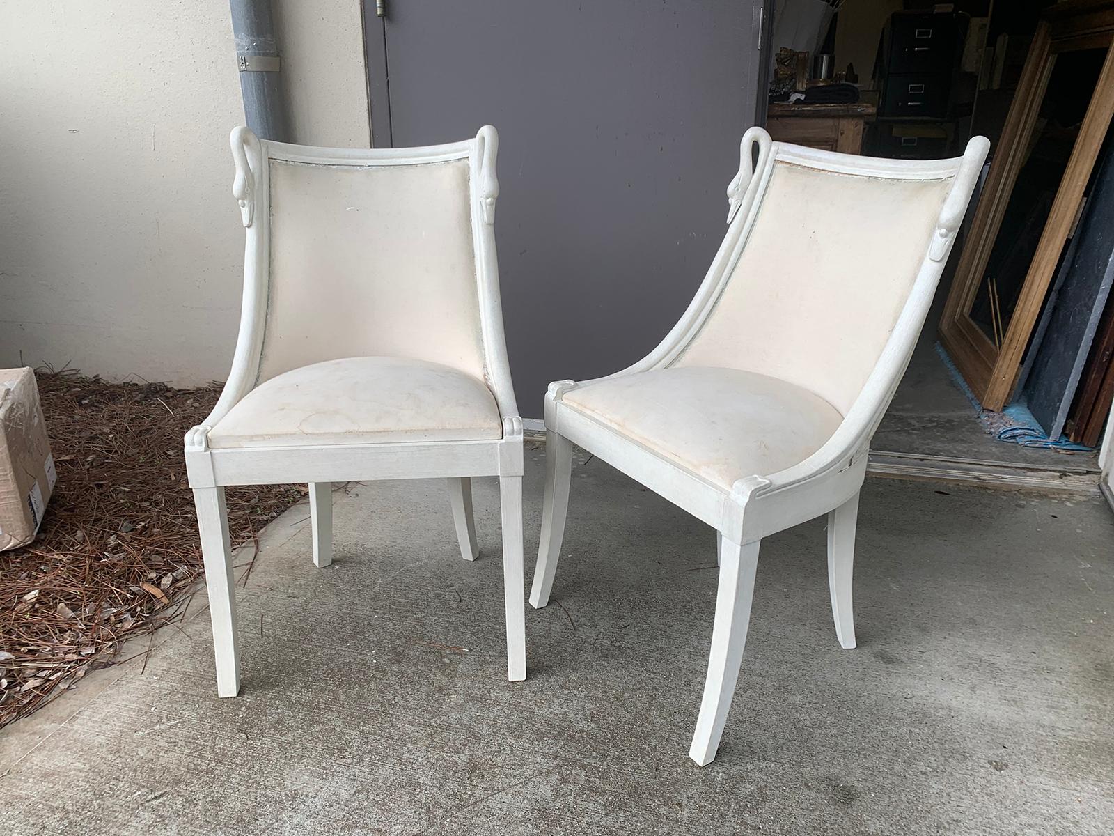 Hand-Painted Pair of 20th Century Italian Neoclassical Gondola Painted Chairs with Swan Motif