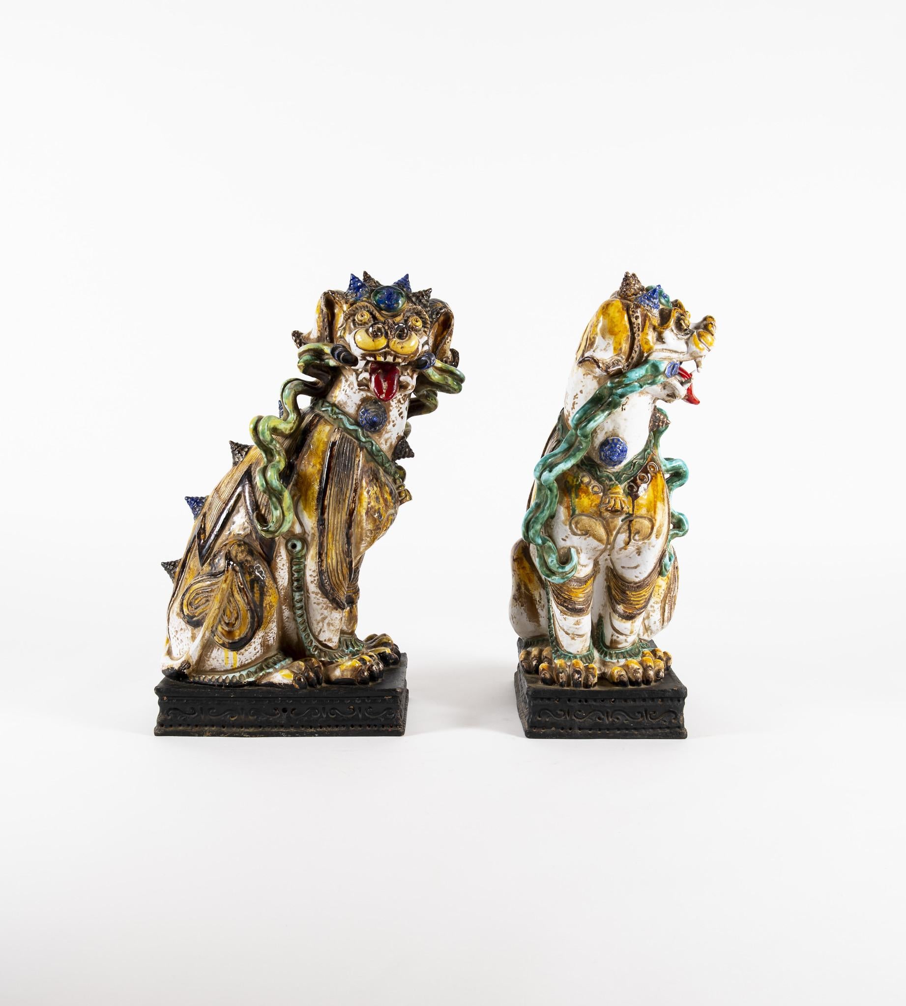 Paar italienische Terrakotta-F Fu-Hunde des 20. Jahrhunderts im Angebot 5