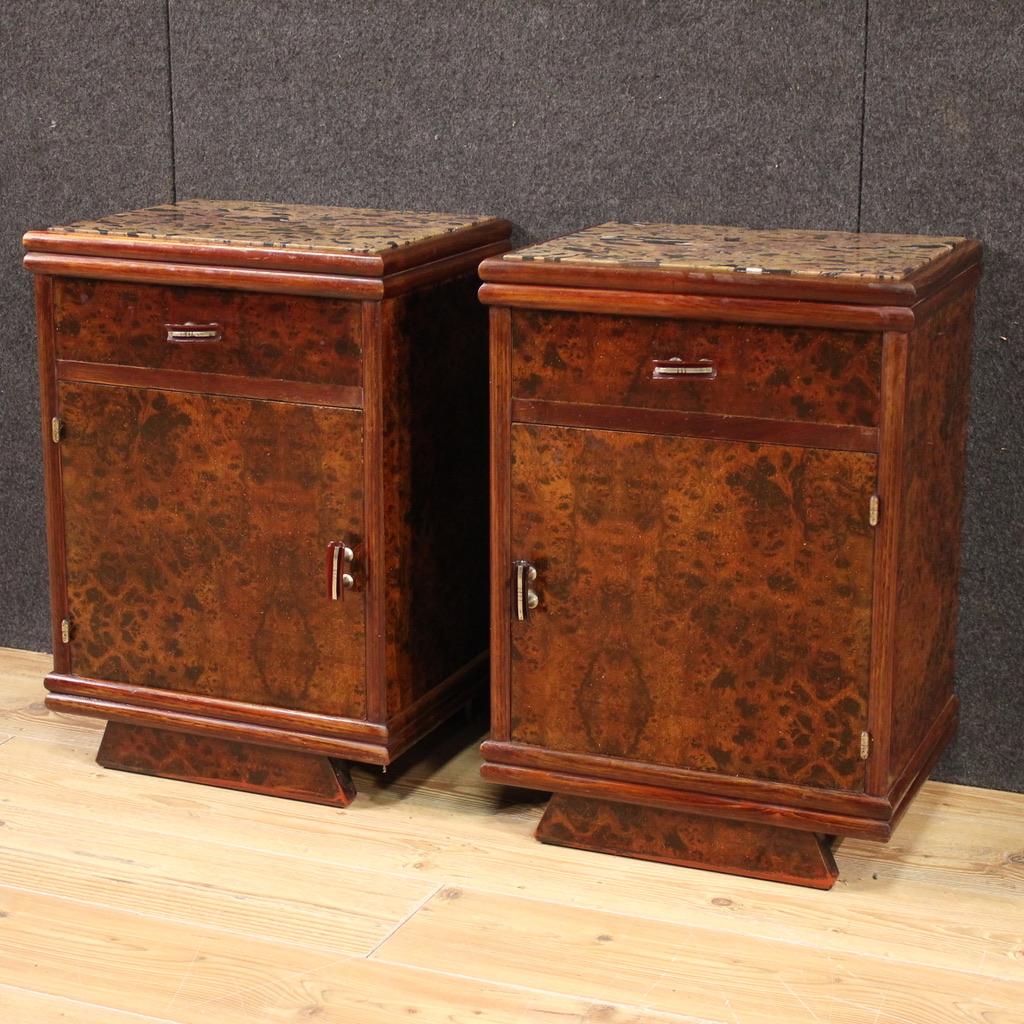 Mid-20th Century Paire de tables de chevet italiennes du 20e siècle en bois avec plateau en marbre, années 1950 en vente