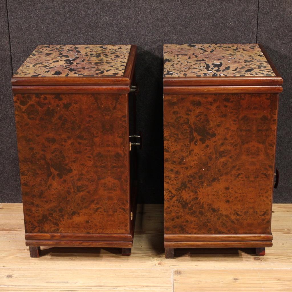 Marbre Paire de tables de chevet italiennes du 20e siècle en bois avec plateau en marbre, années 1950 en vente