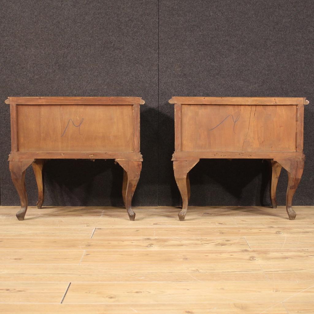 Pareja de mesillas de noche italianas del siglo XX, años 50 Madera en venta