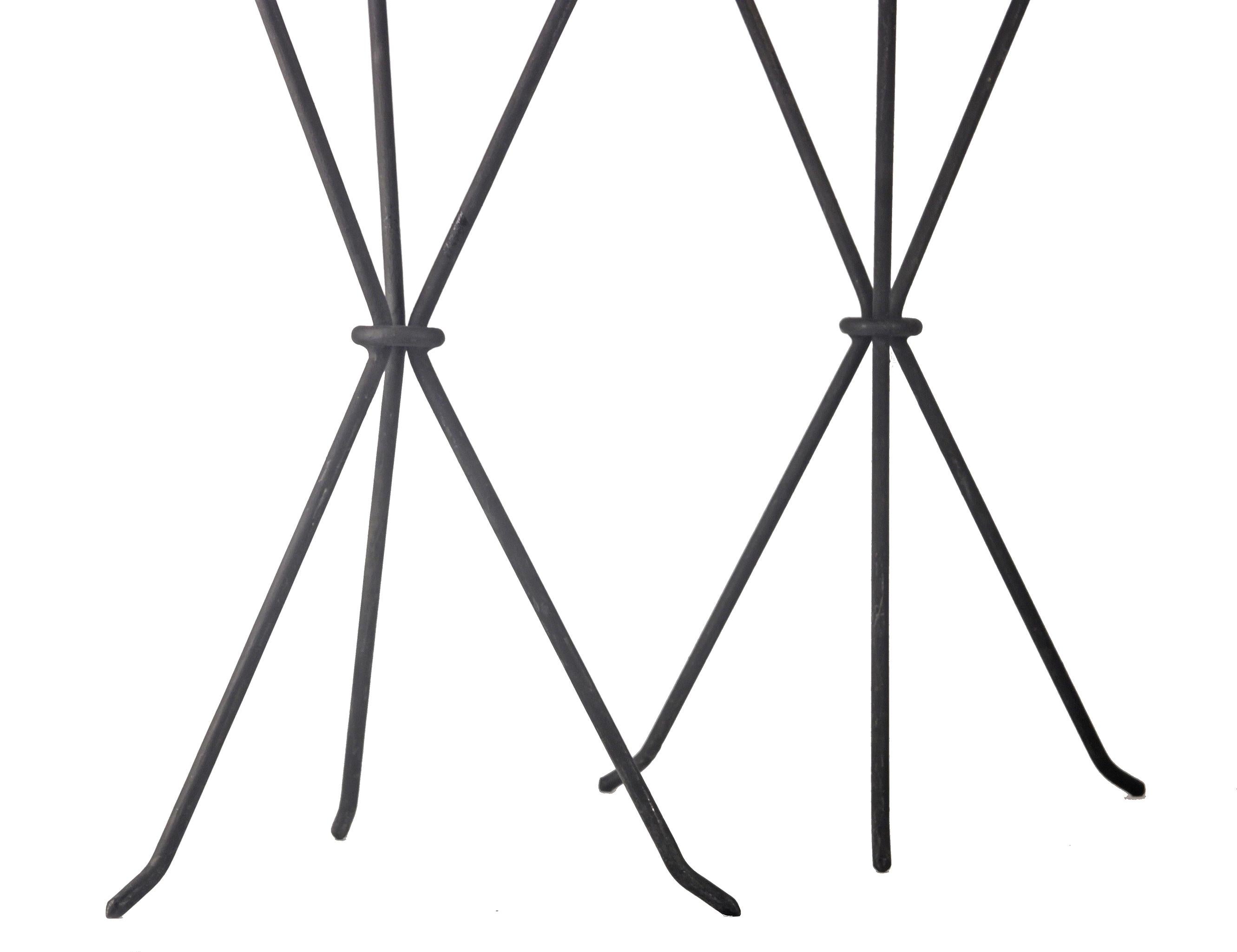 Paire de tables en fer Guéridon Design/One du 20e siècle par Comte en vente 1