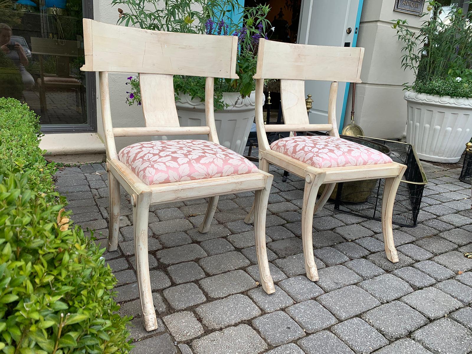 Pair of 20th Century Klismos Side Chairs, in the Style of T.H. Robsjohn-Gibbings 1