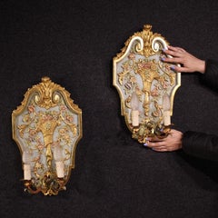 Paar lackierte und vergoldete italienische Wandlampen im Louis-XVI-Stil aus dem 20